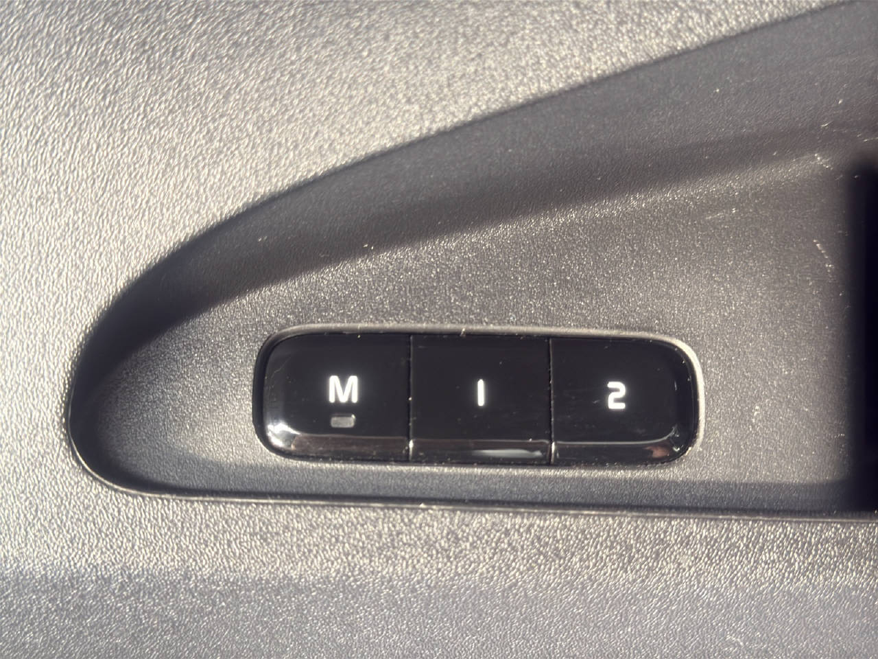 POLESTAR 2 Long Range 476 PS Dual Motor Performance 78 kWh AWD-image-10