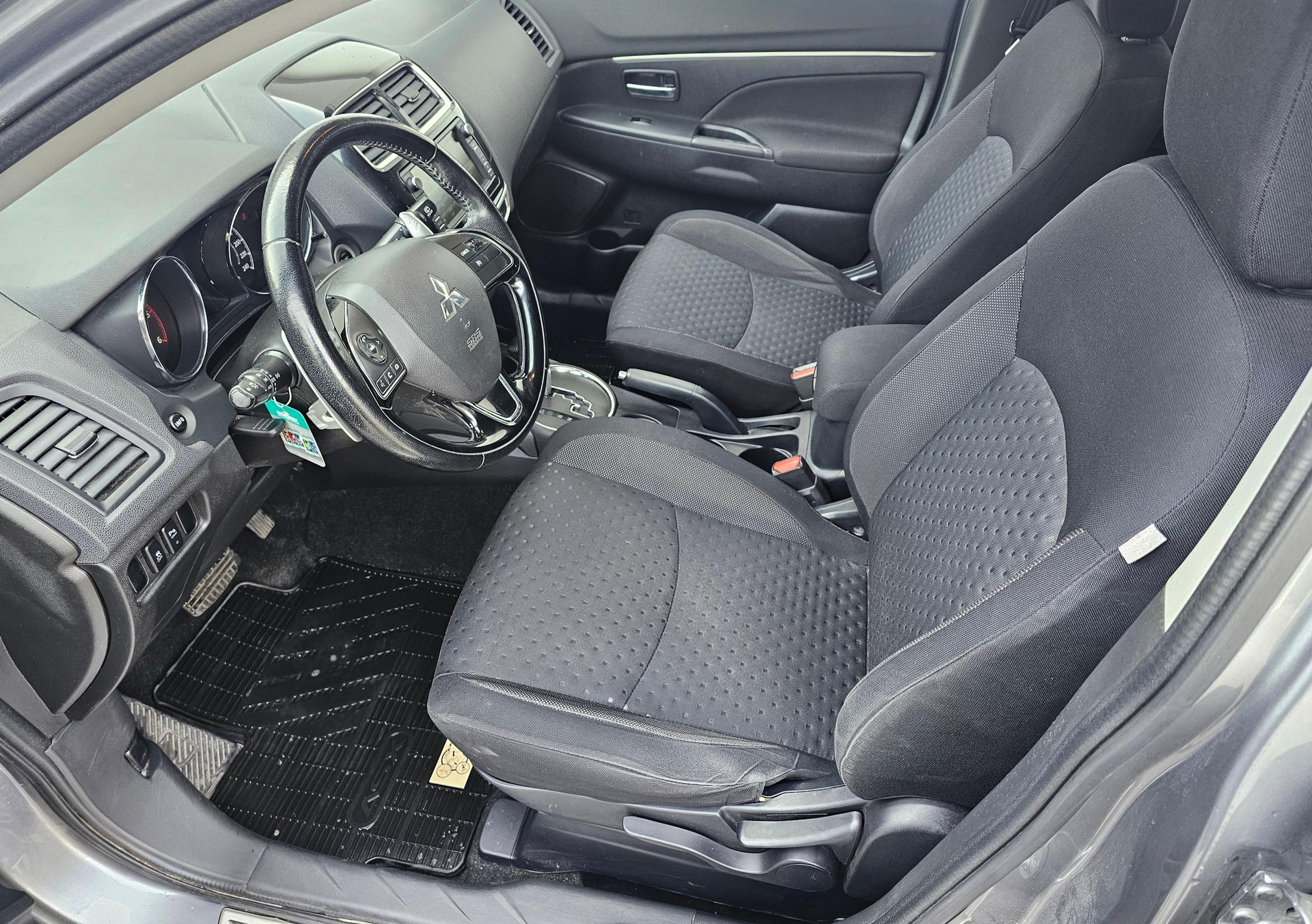MITSUBISHI ASX 2.2 DID Style 4x4-image-4