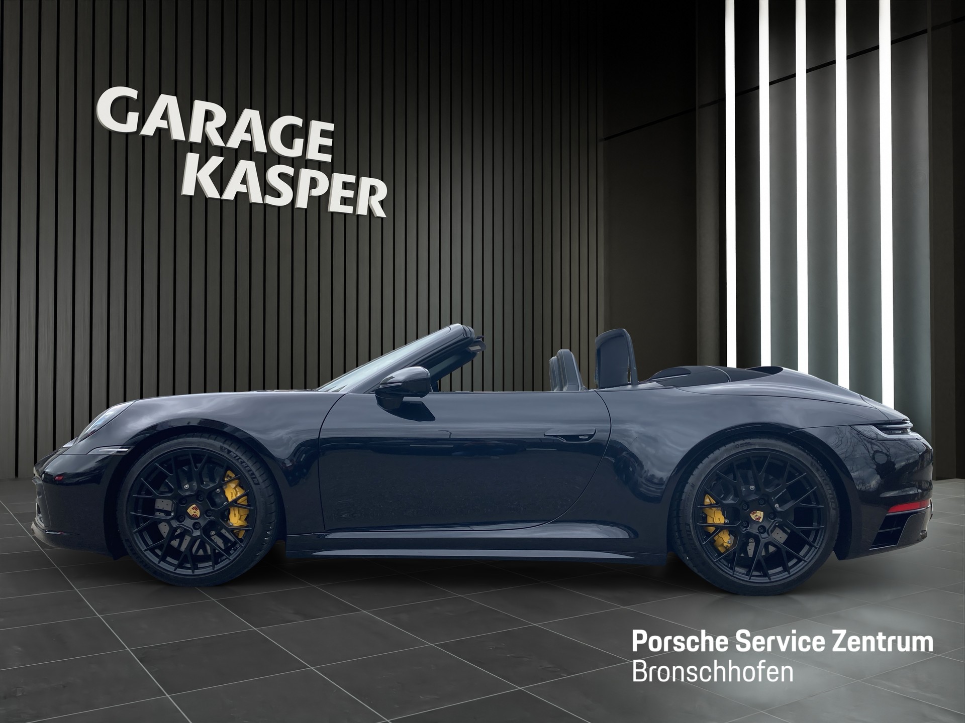 PORSCHE 911 Cabriolet-image-1