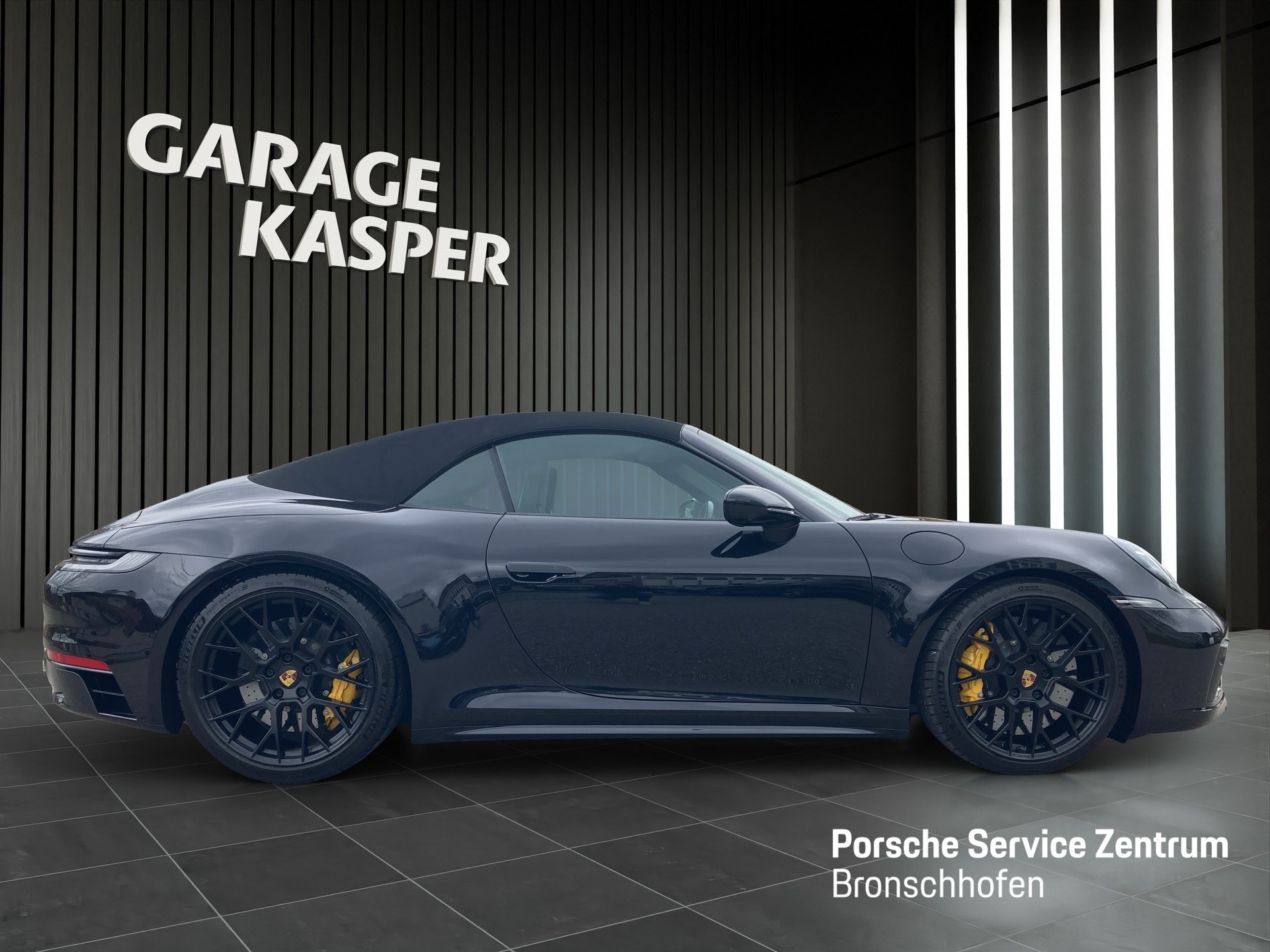 PORSCHE 911 Cabriolet-image-5