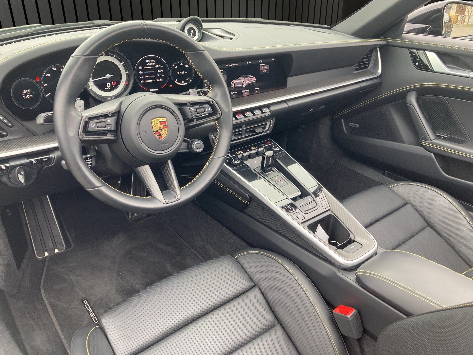 PORSCHE 911 Carrera 4S Cabriolet-image-9