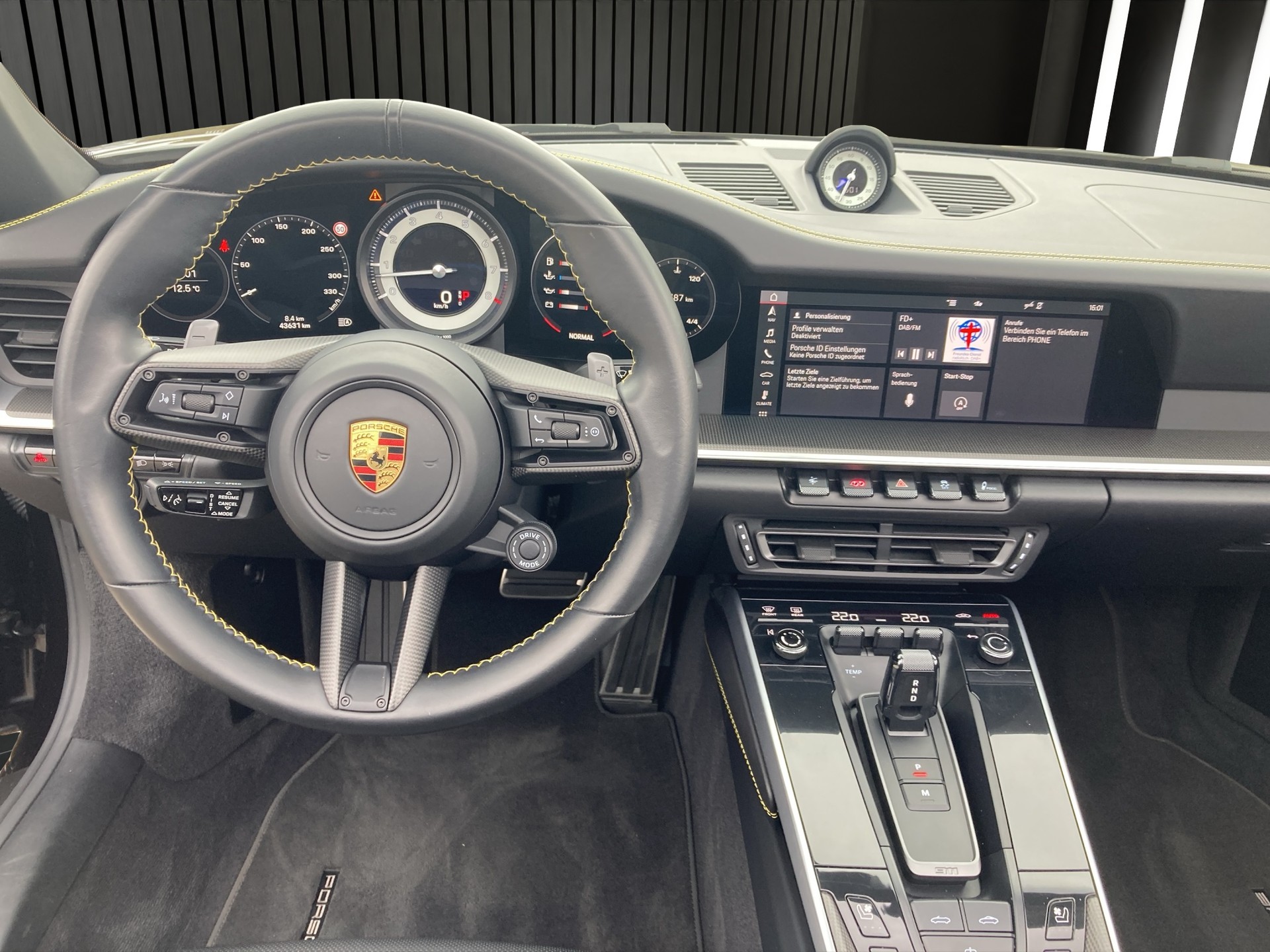 PORSCHE 911 Carrera 4S Cabriolet-image-12