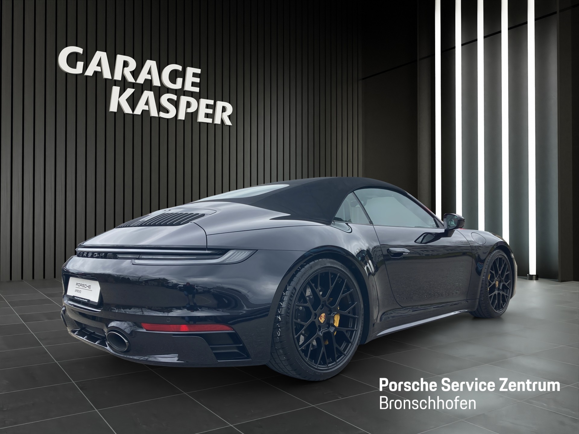 PORSCHE 911 Cabriolet-image-4