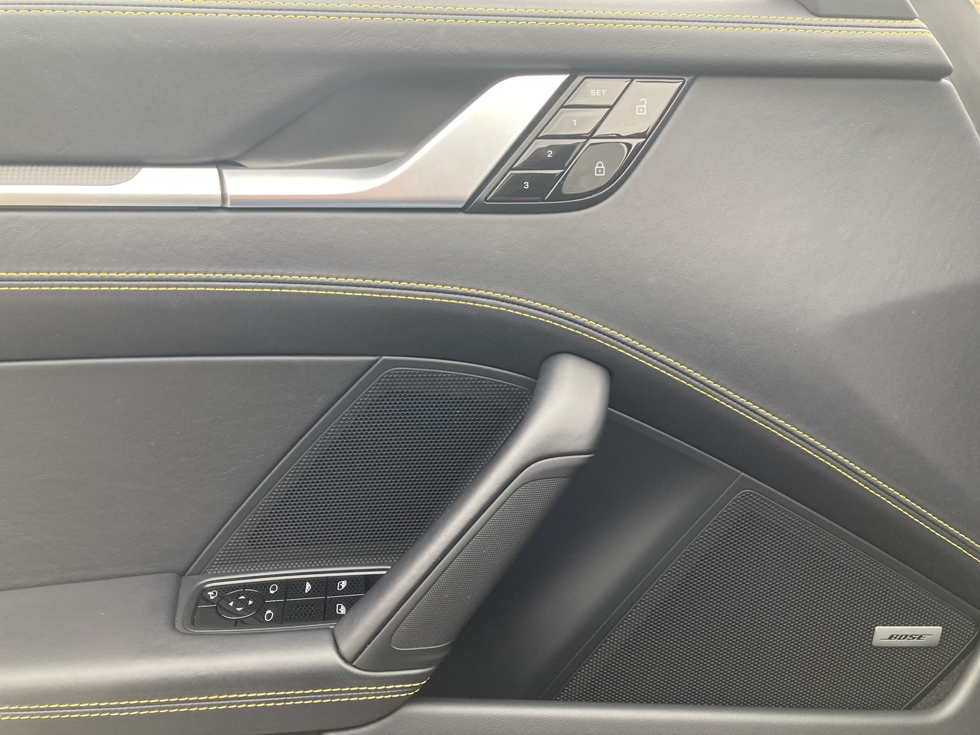 PORSCHE 911 Carrera 4S Cabriolet-image-10