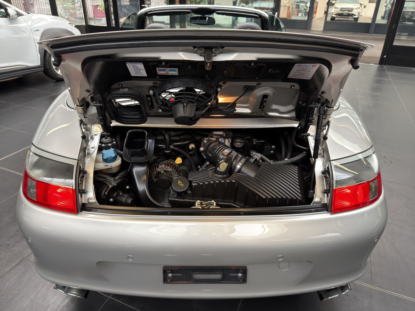 PORSCHE Carrera 4 Cab.-image-17