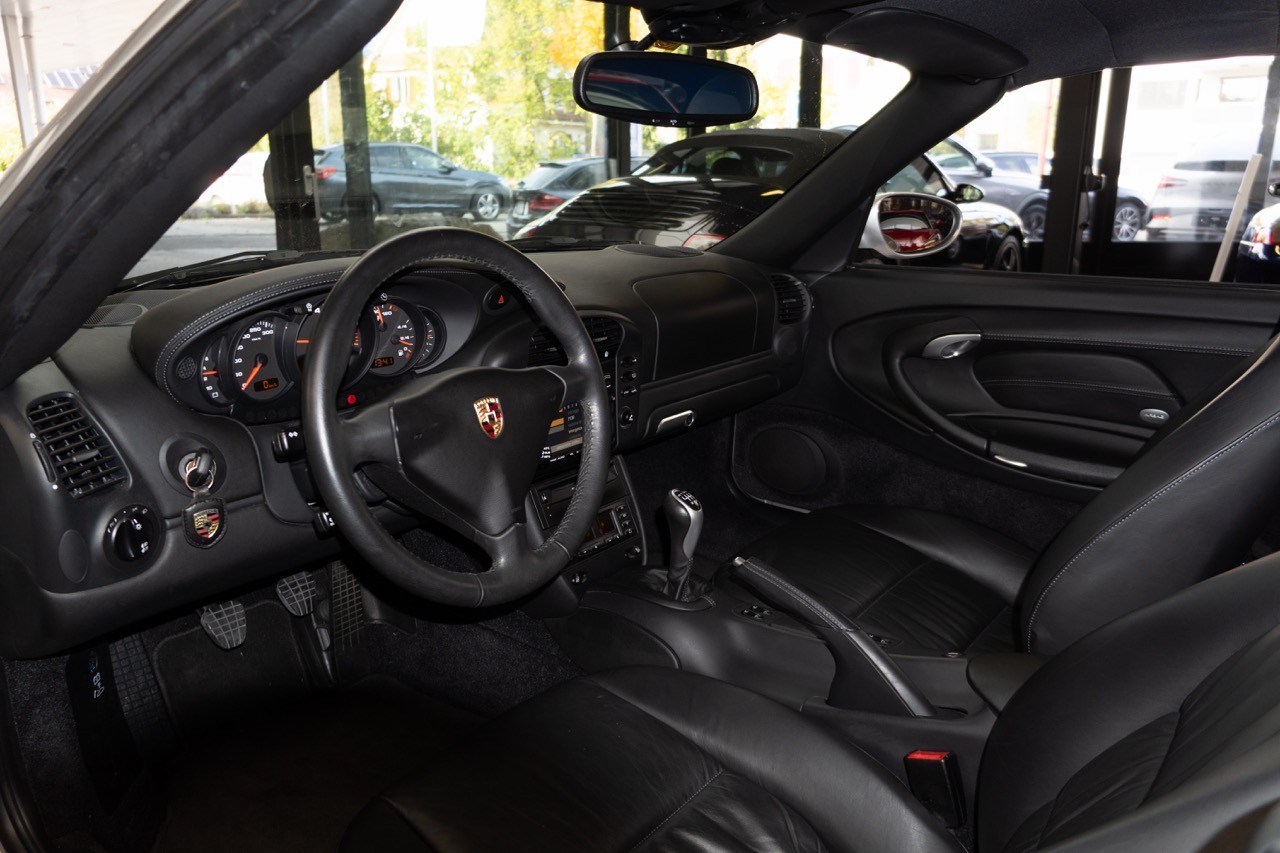 PORSCHE Carrera 4 Cab.-image-6