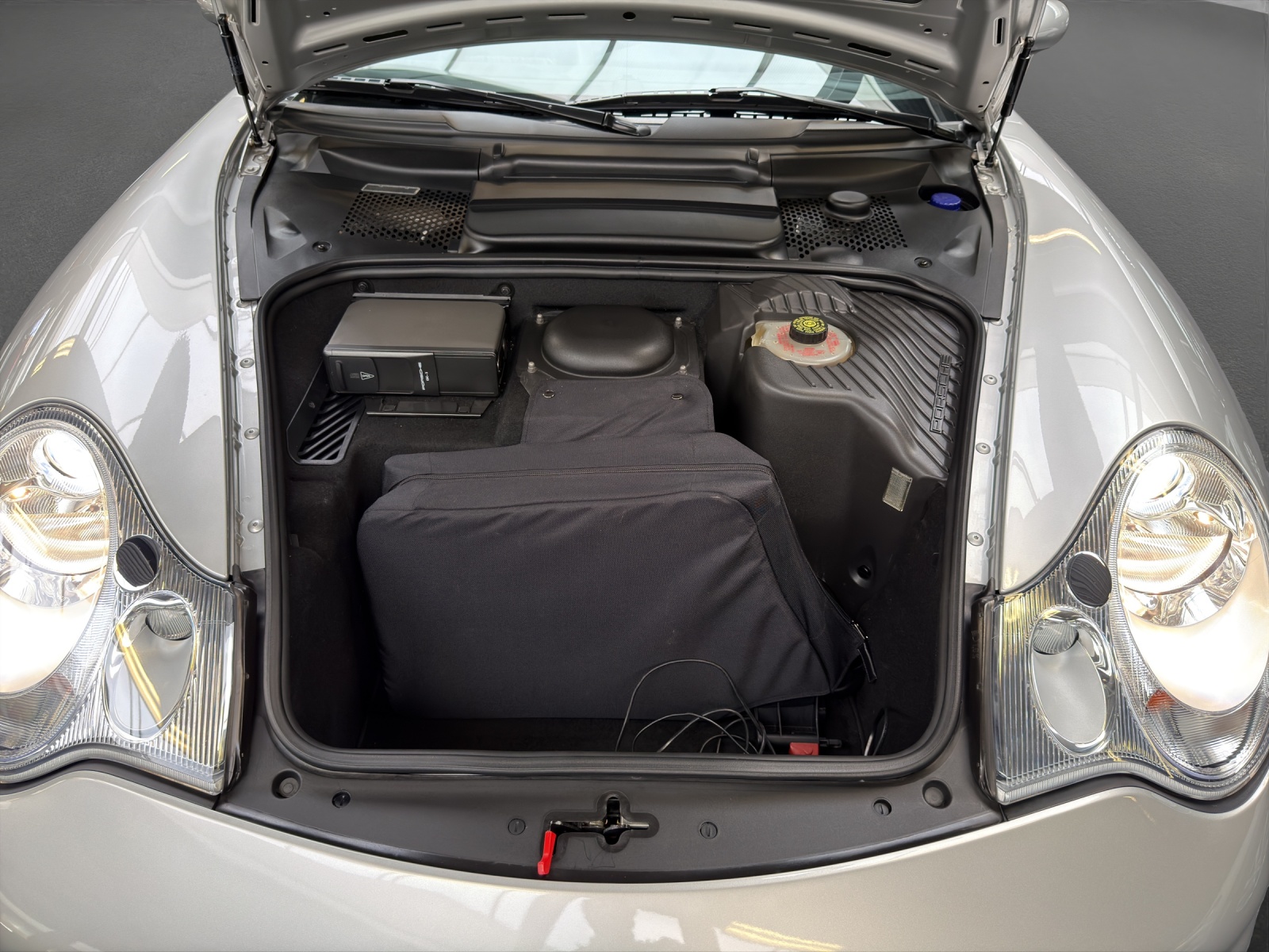 PORSCHE Carrera 4 Cab.-image-14
