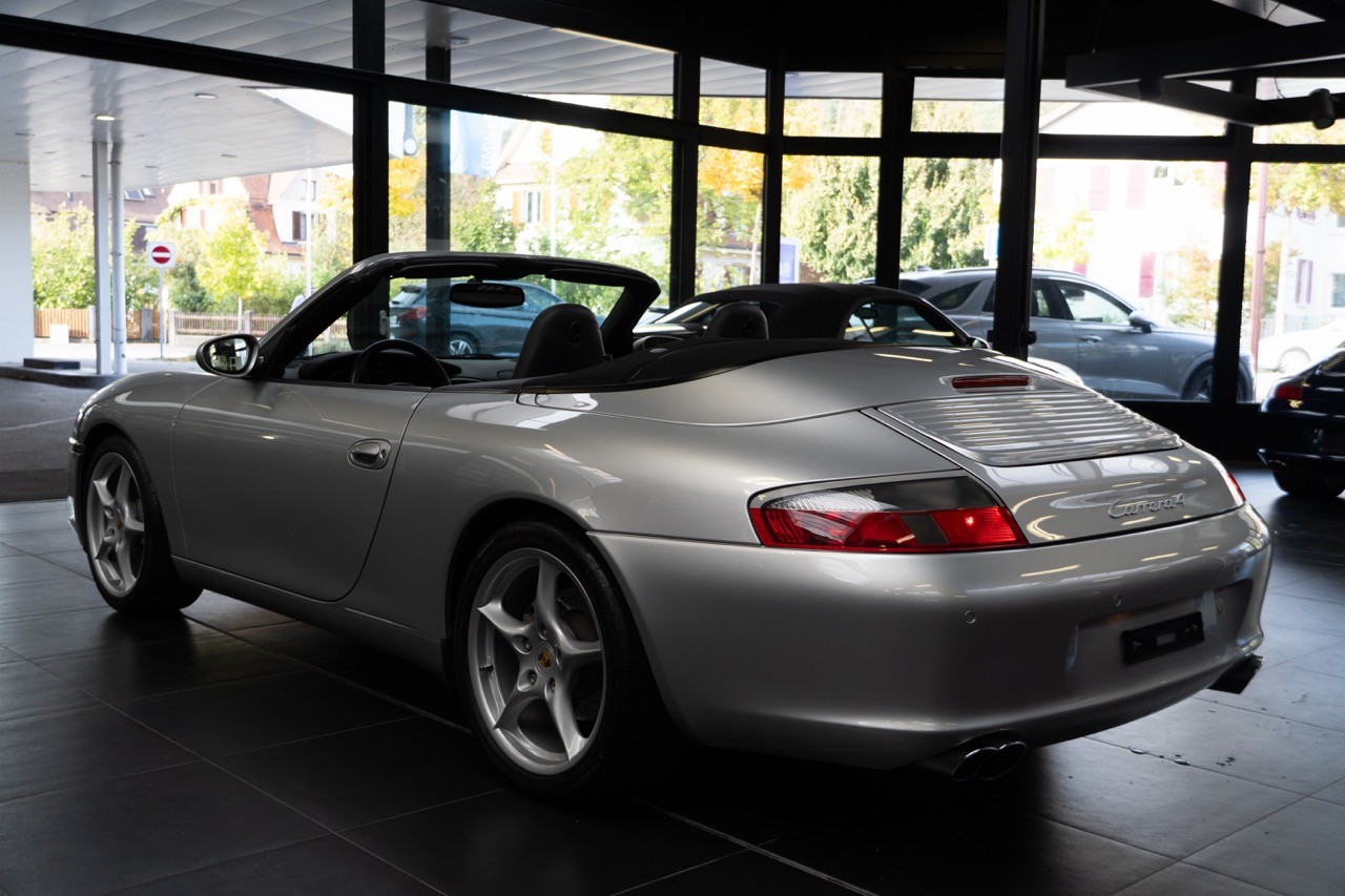 PORSCHE Carrera 4 Cab.-image-18