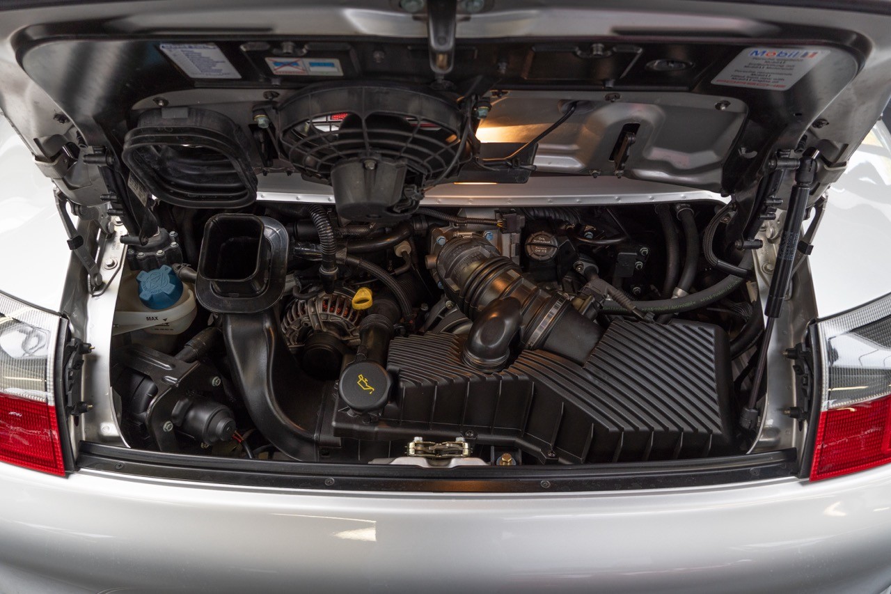 PORSCHE Carrera 4 Cab.-image-8
