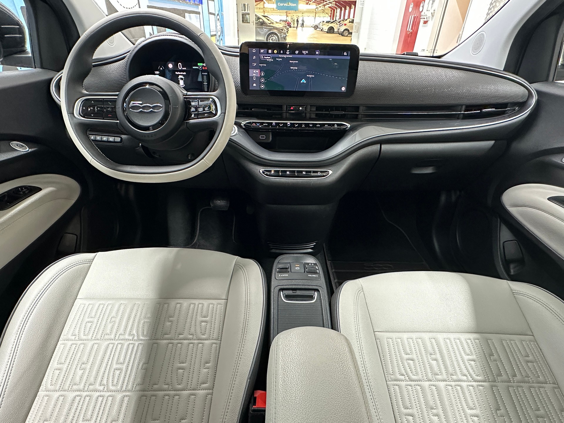 FIAT 500 electric 87 kW La Prima-image-9