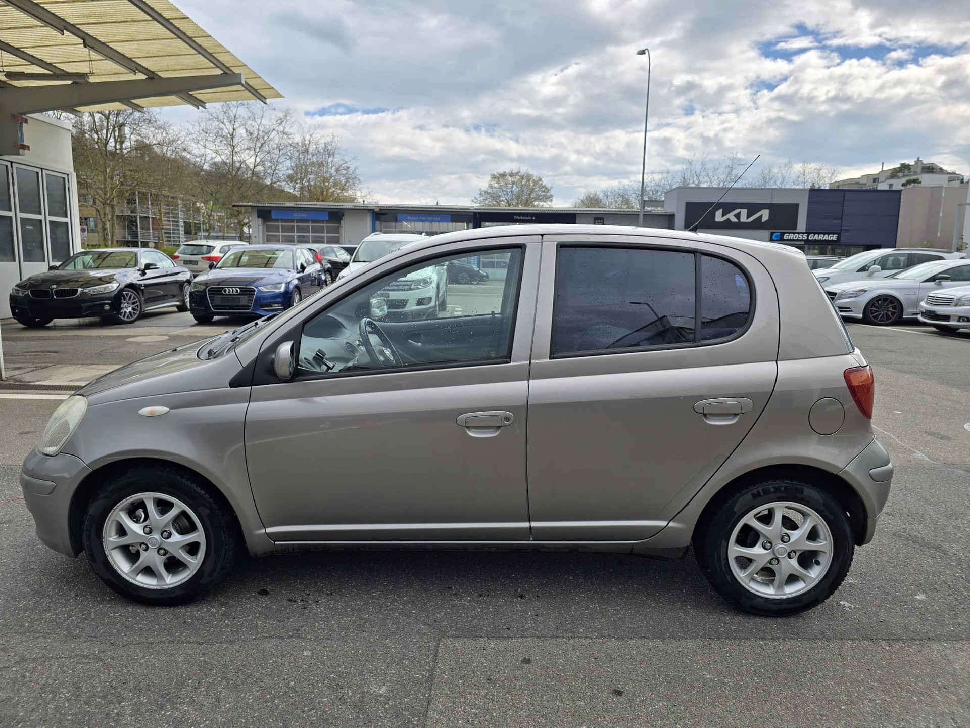 TOYOTA Yaris 1.3 Linea Sol-image-7