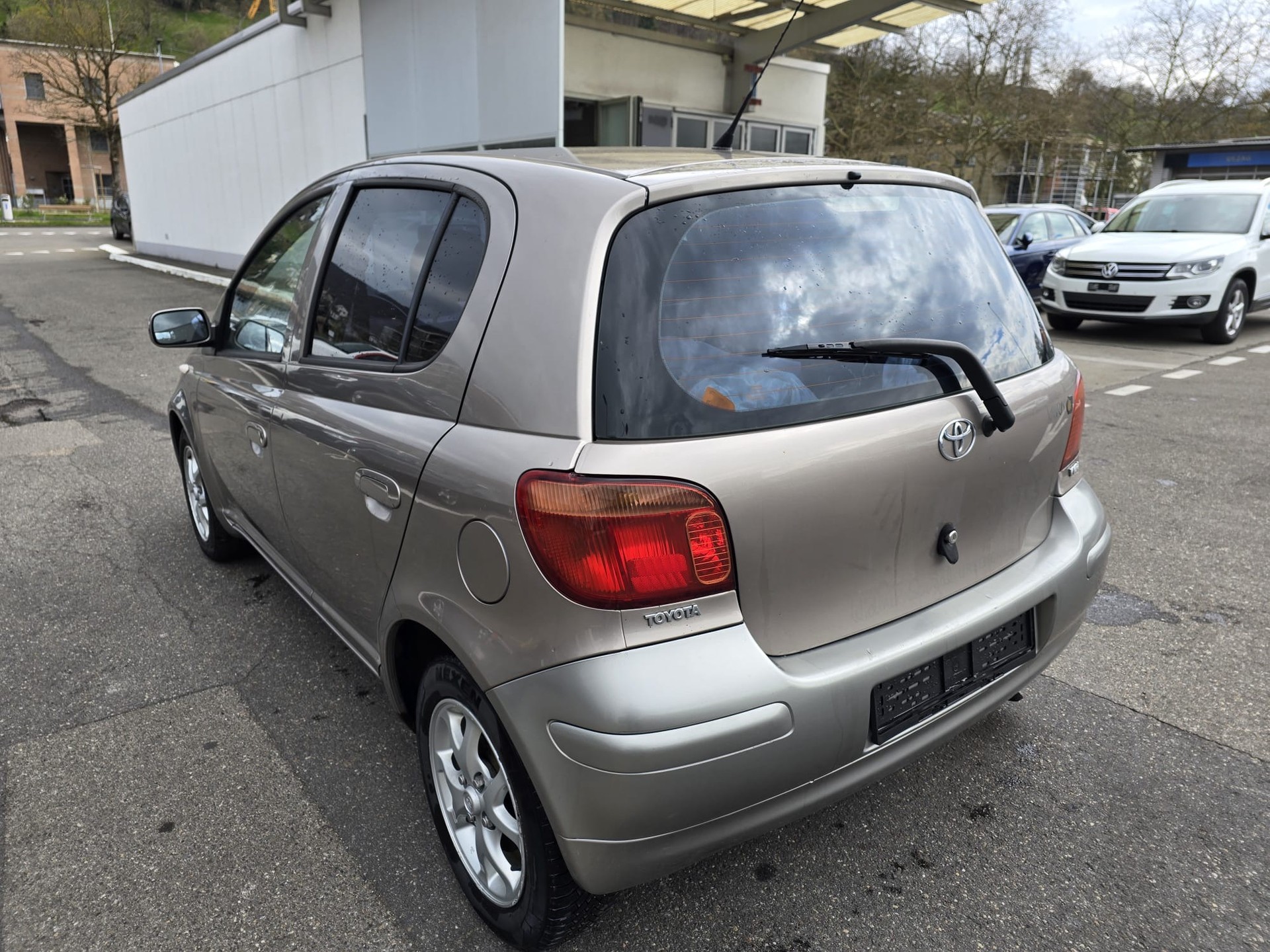 TOYOTA Yaris 1.3 Linea Sol-image-5