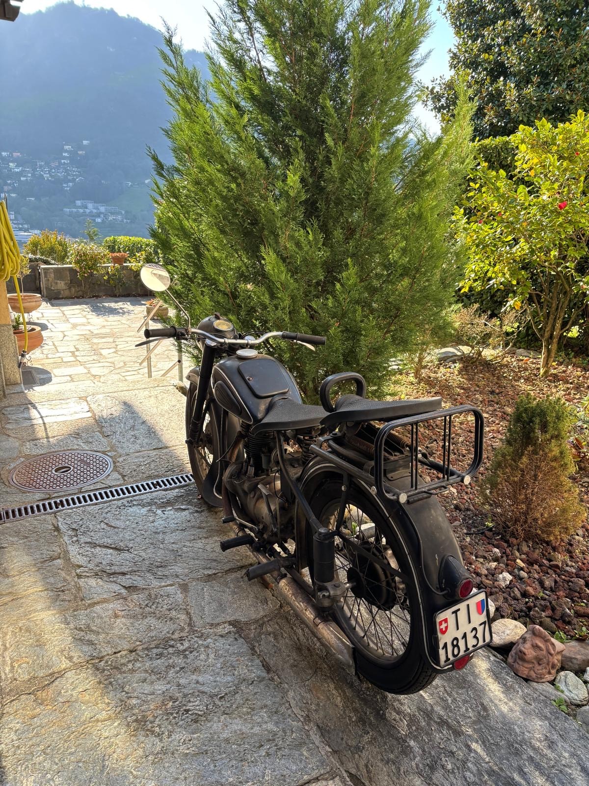 BMW R25-image-2
