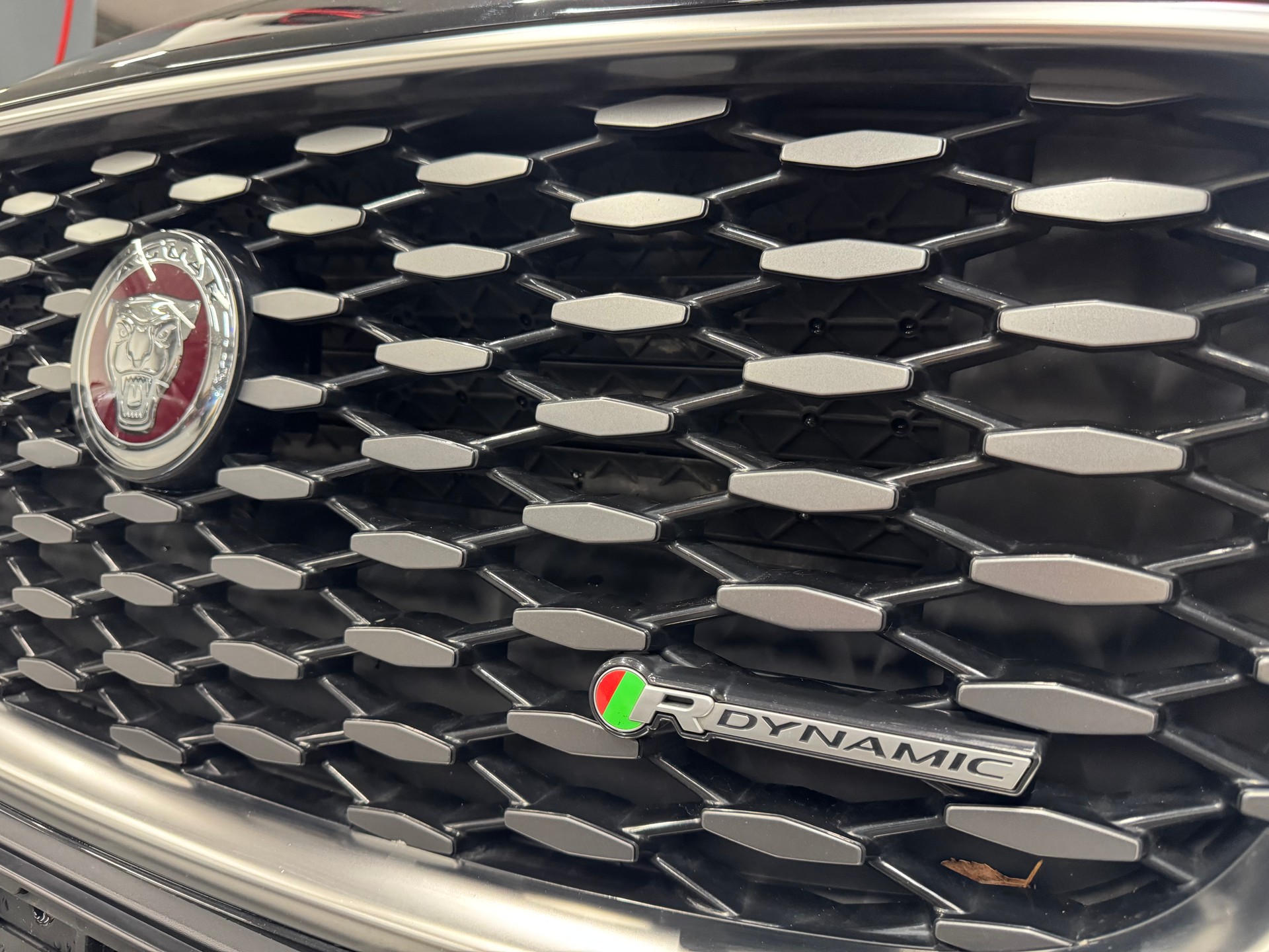 JAGUAR XF P250 5 Jahre Werksgarantie ab 1. Inv.-image-19