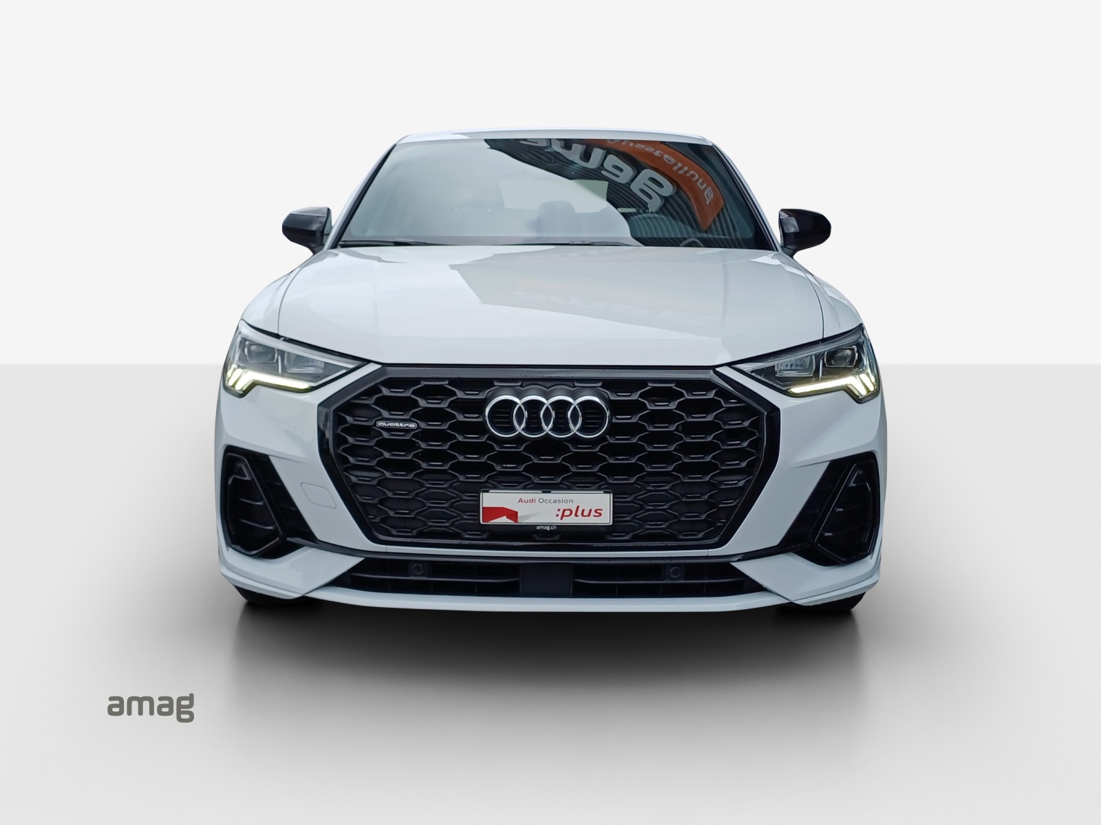 AUDI Q3 Sportback 40 TDI S line quattro S-tronic-image-6