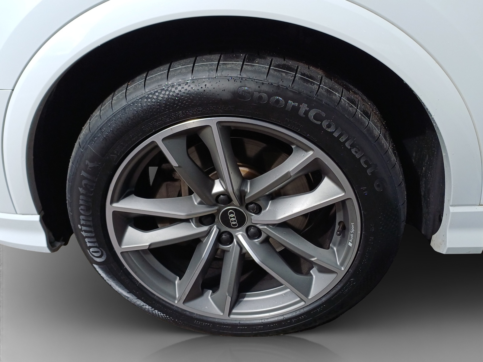 AUDI Q3 Sportback 40 TDI S line quattro S-tronic-image-13
