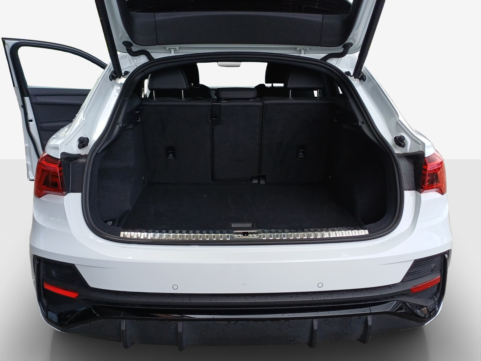 AUDI Q3 Sportback 40 TDI S line quattro S-tronic-image-12