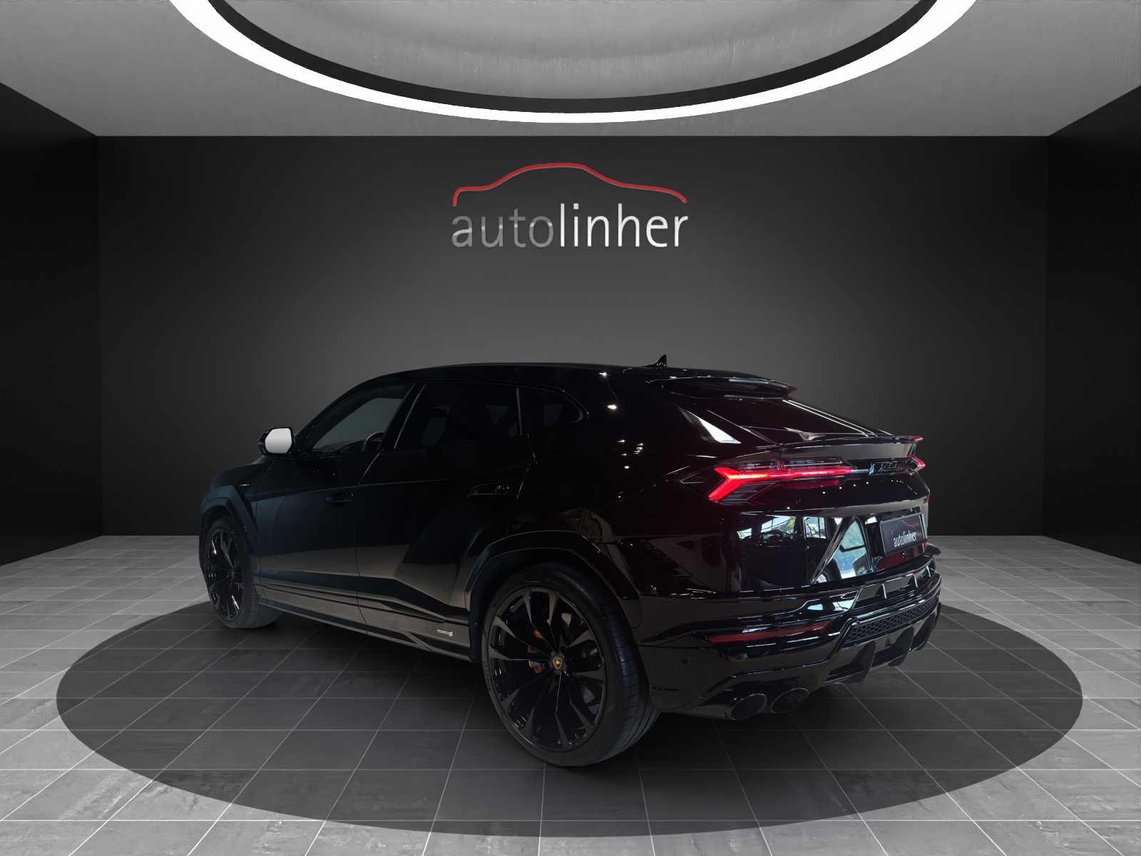 LAMBORGHINI Urus S-image-2
