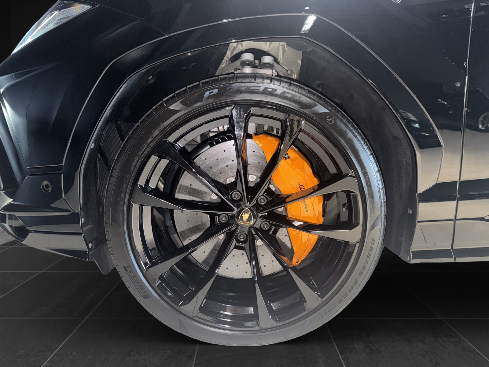 LAMBORGHINI Urus S-image-13
