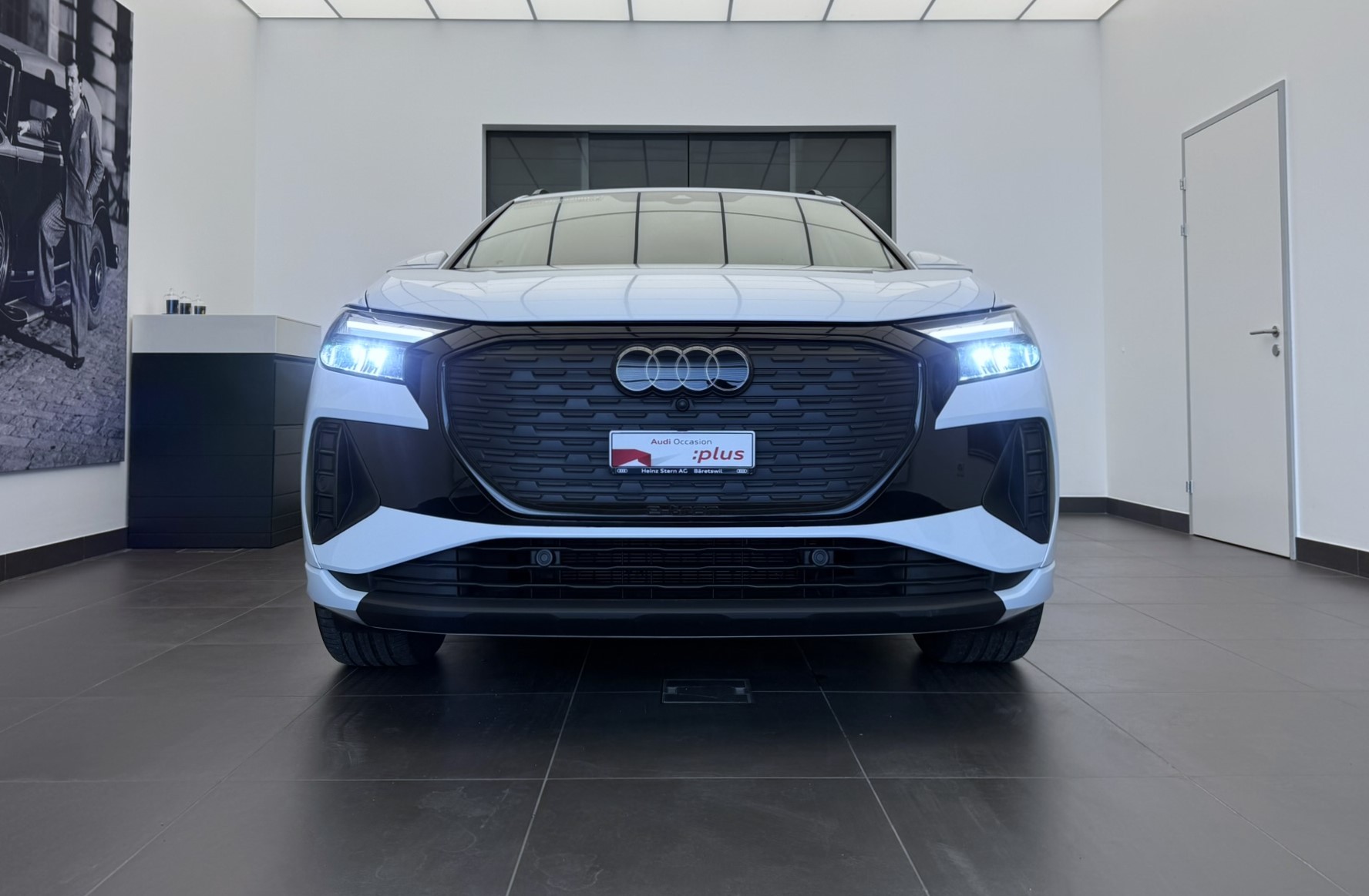 AUDI Q4 e-tron 45 quattro-image-1