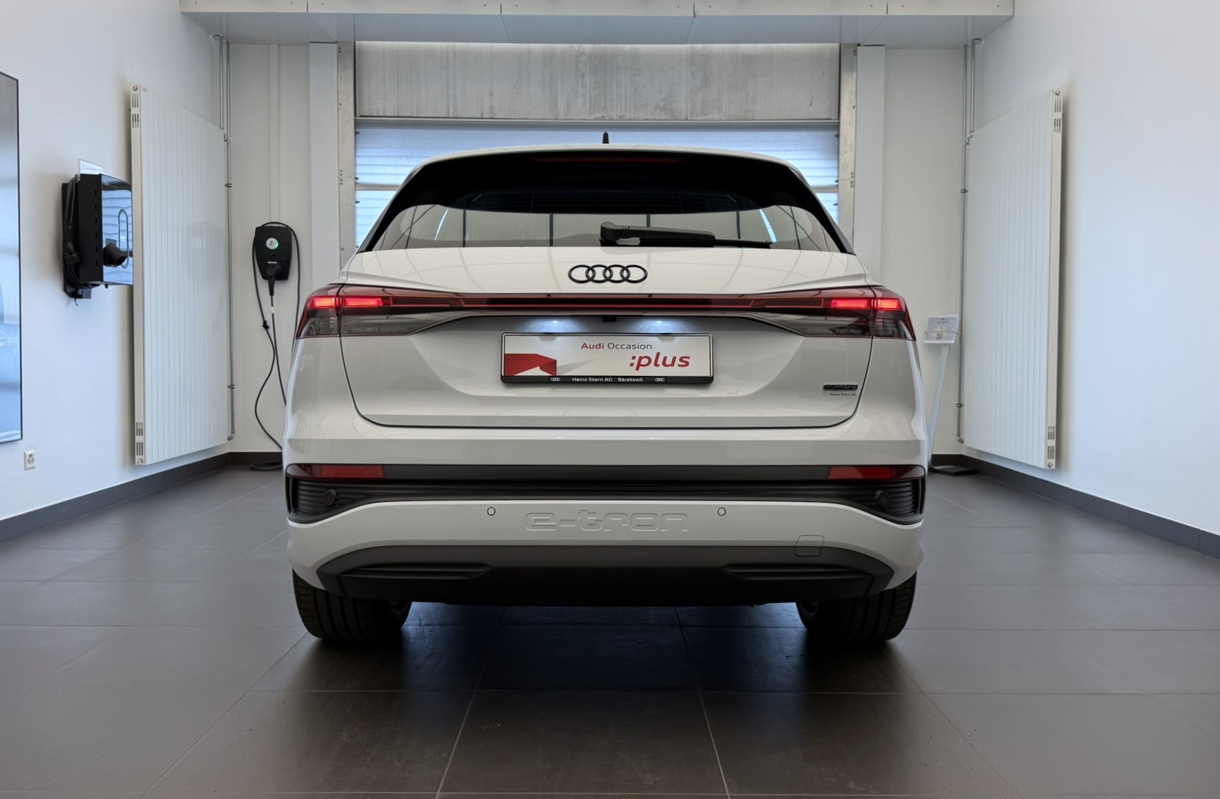 AUDI Q4 e-tron 45 quattro-image-21