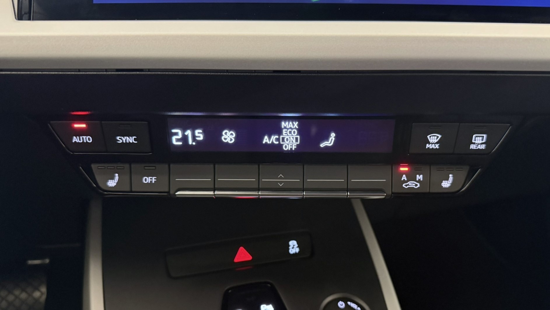 AUDI Q4 e-tron 45 quattro-image-11