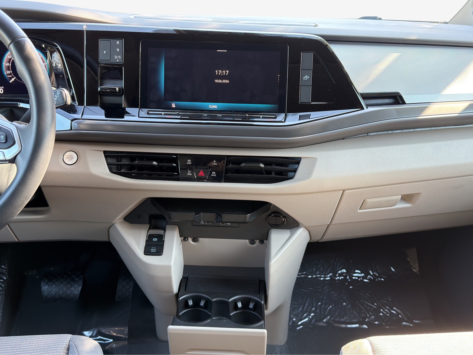 VW California 2.0 TDI Beach Tour-image-10