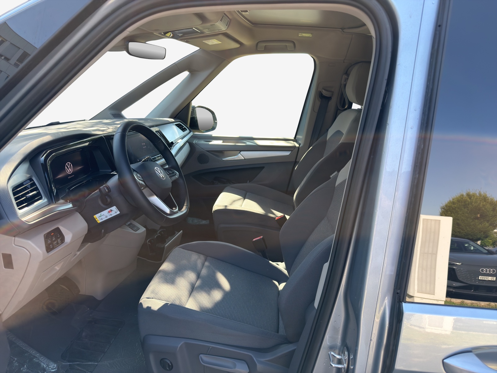 VW California 2.0 TDI Beach Tour-image-7