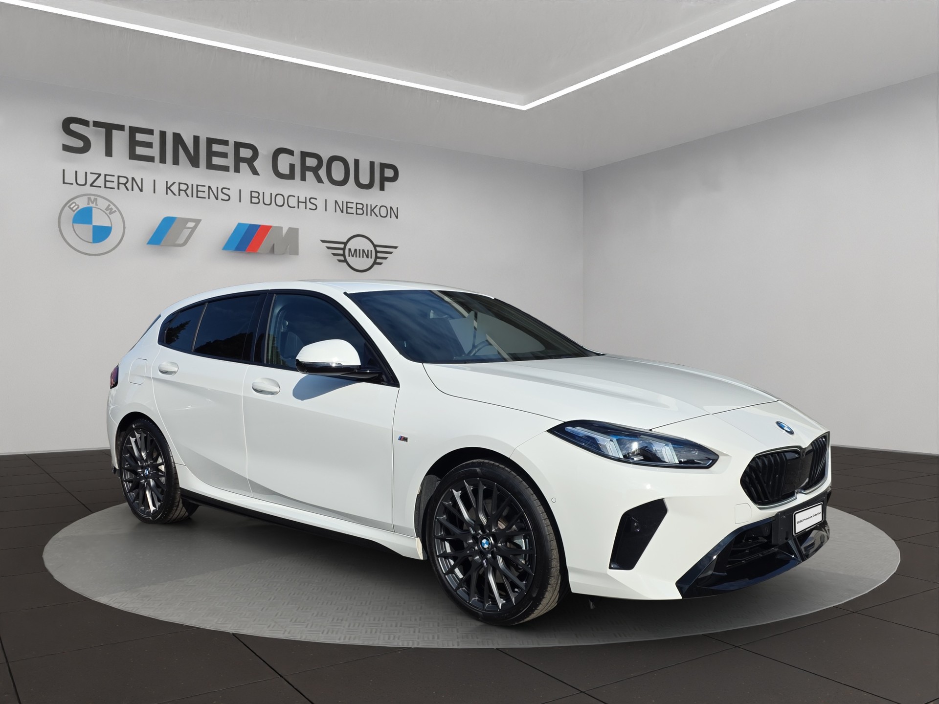 BMW 123 xDrive M Sport Steptronic-image-1