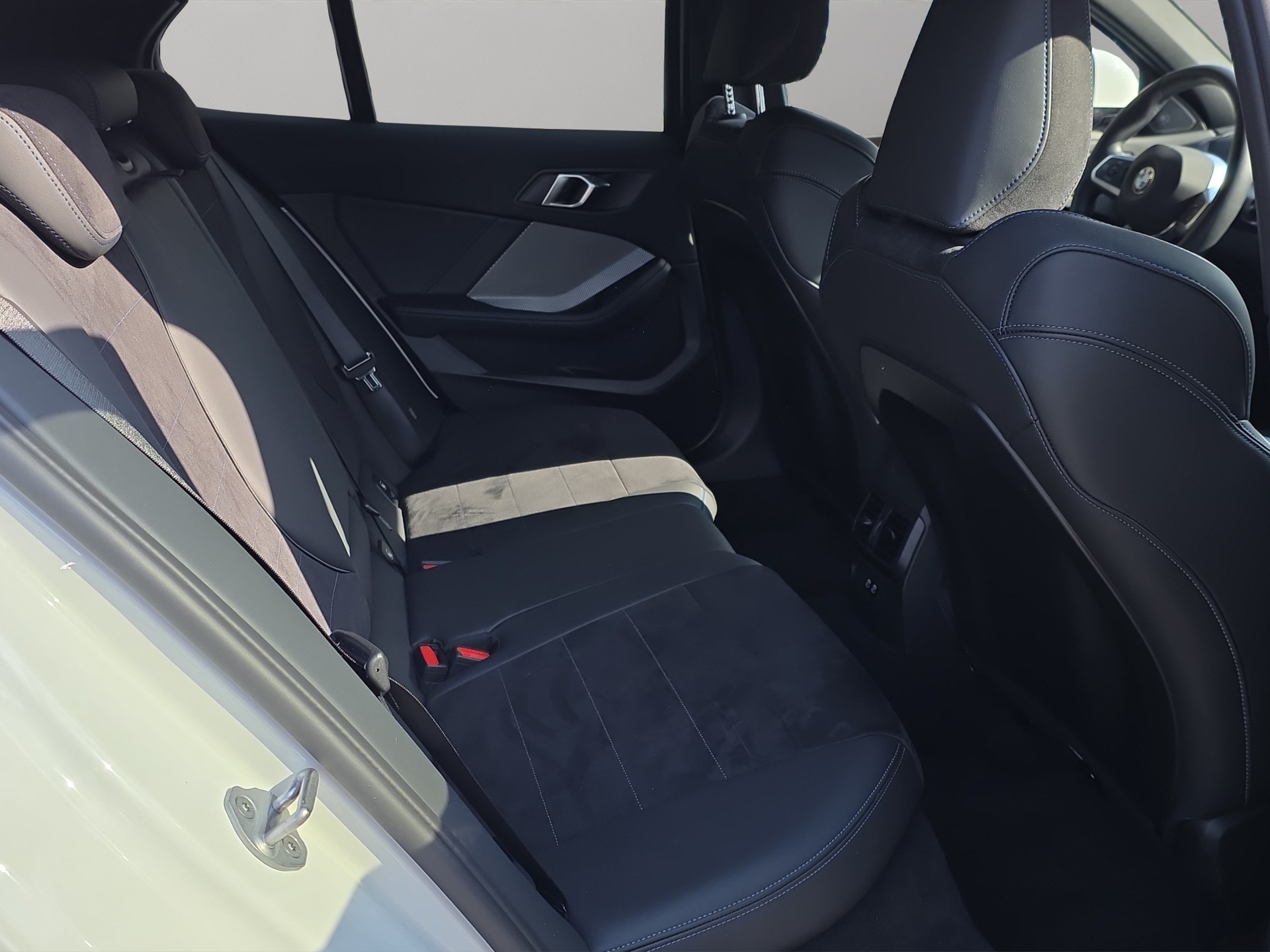 BMW 123 xDrive M Sport Steptronic-image-17