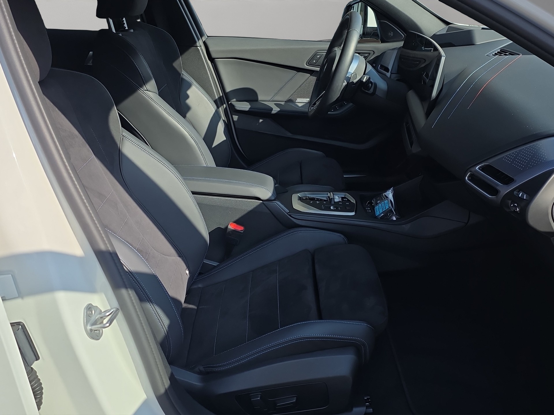 BMW 123 xDrive M Sport Steptronic-image-16