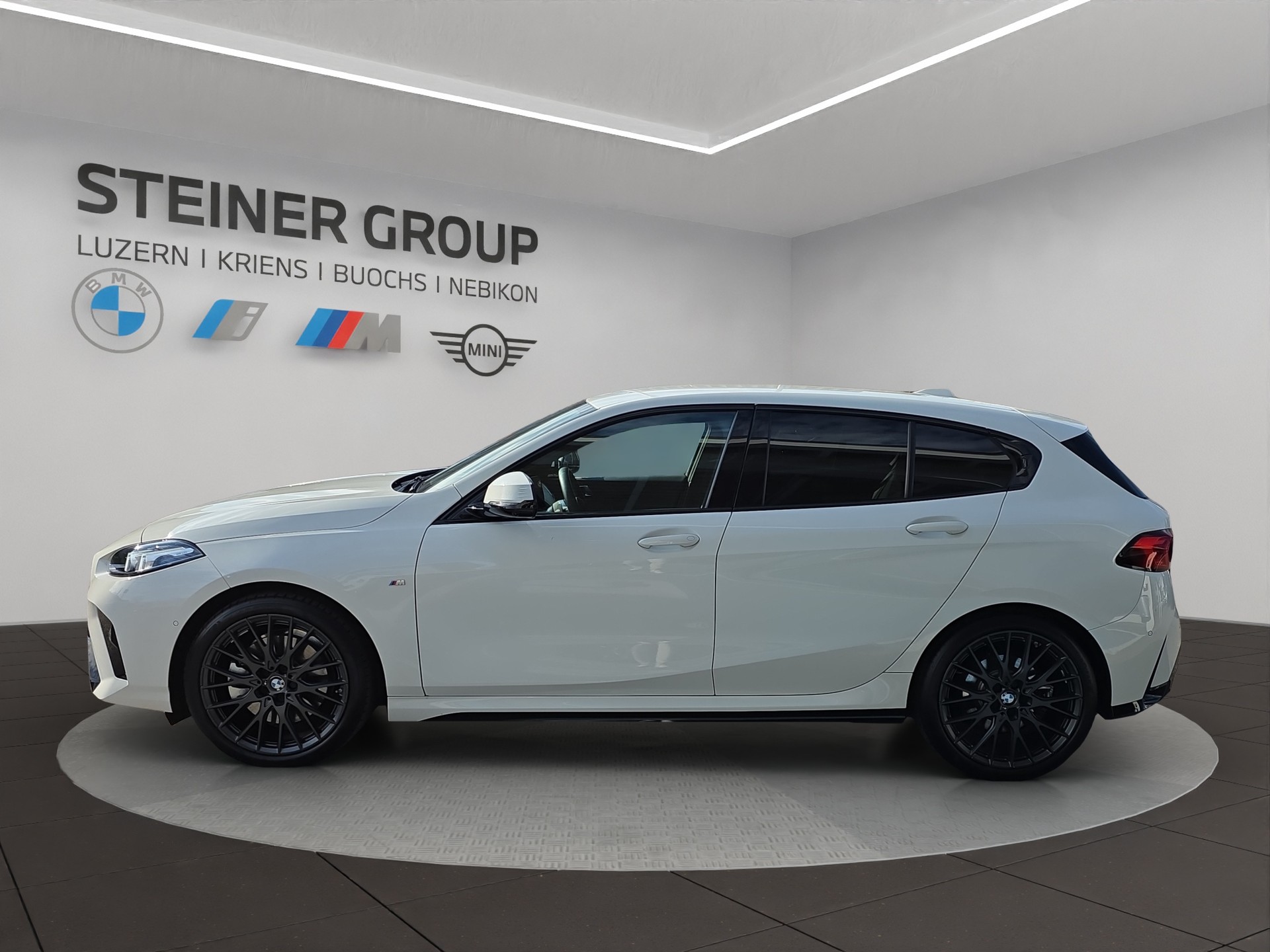 BMW 123 xDrive M Sport Steptronic-image-5