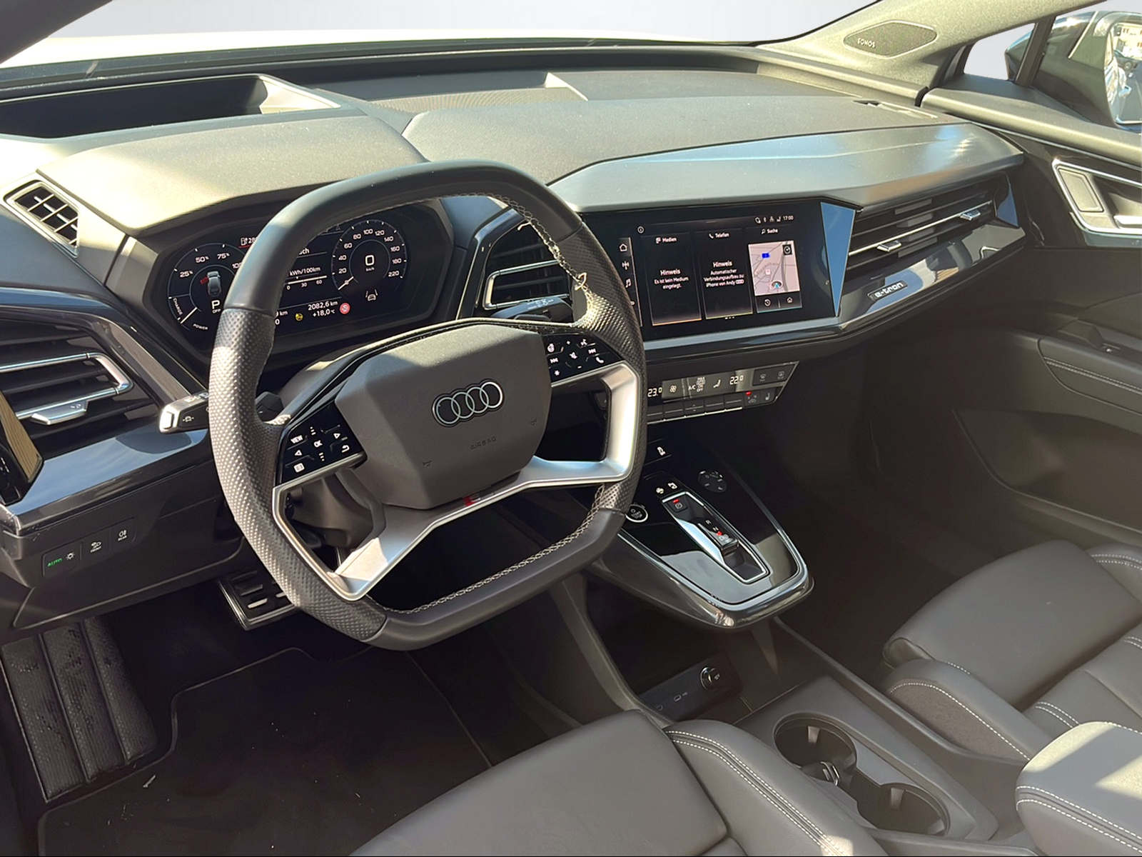 AUDI Q4 e-tron 50 quattro-image-10