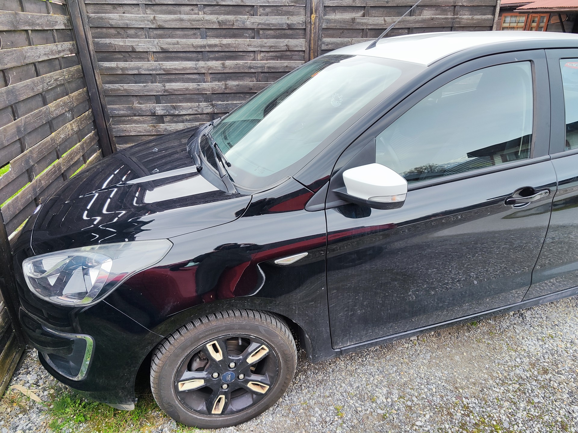 FORD KA+ 1.2 Ti-VCT Black Edition-image-3