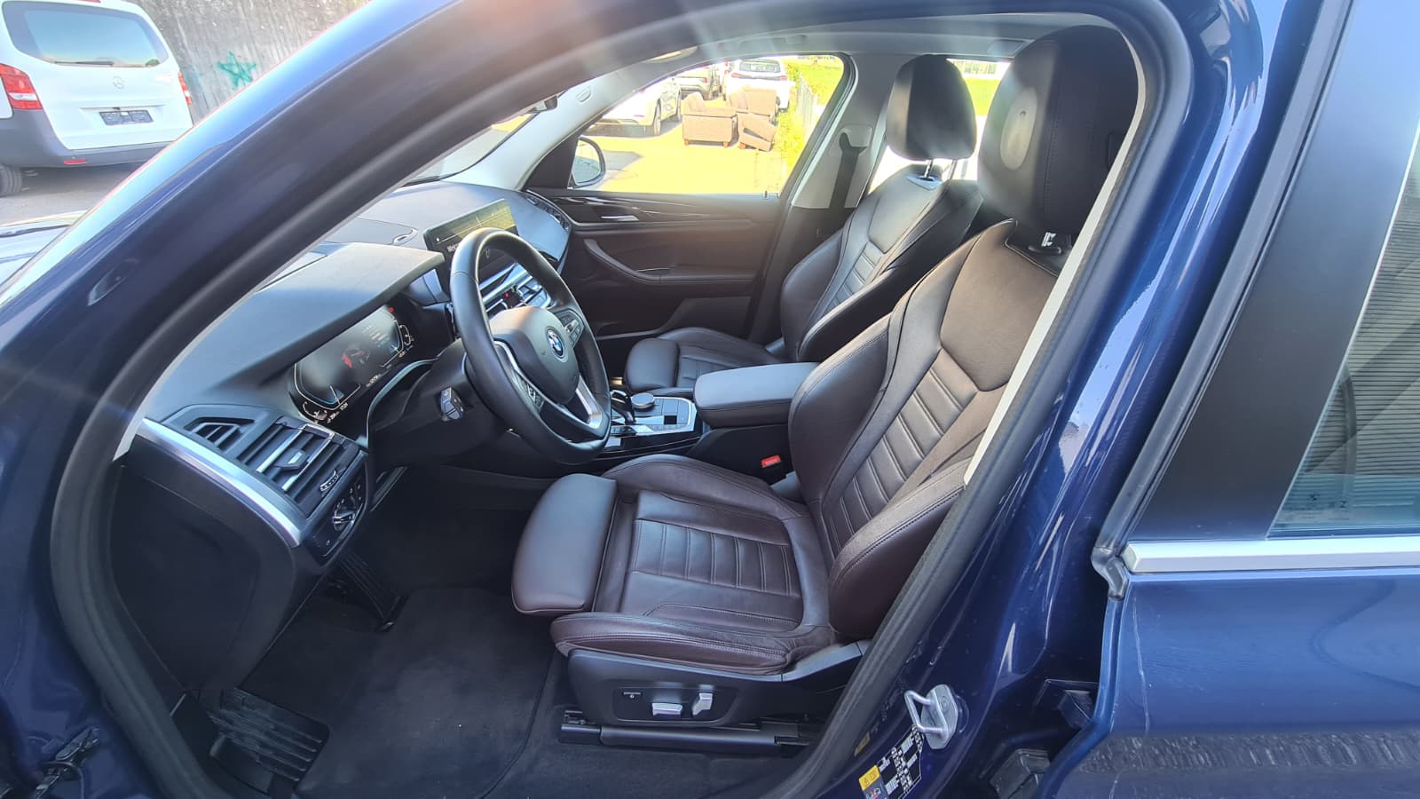 BMW X3 xDrive 30e ** 292 PS ** Voll-Leder ** Navi ** RF-Kamera ** Totwinkel-Assistent ** Sitzmemory ** Frisch Ab MFK & Service **-image-15