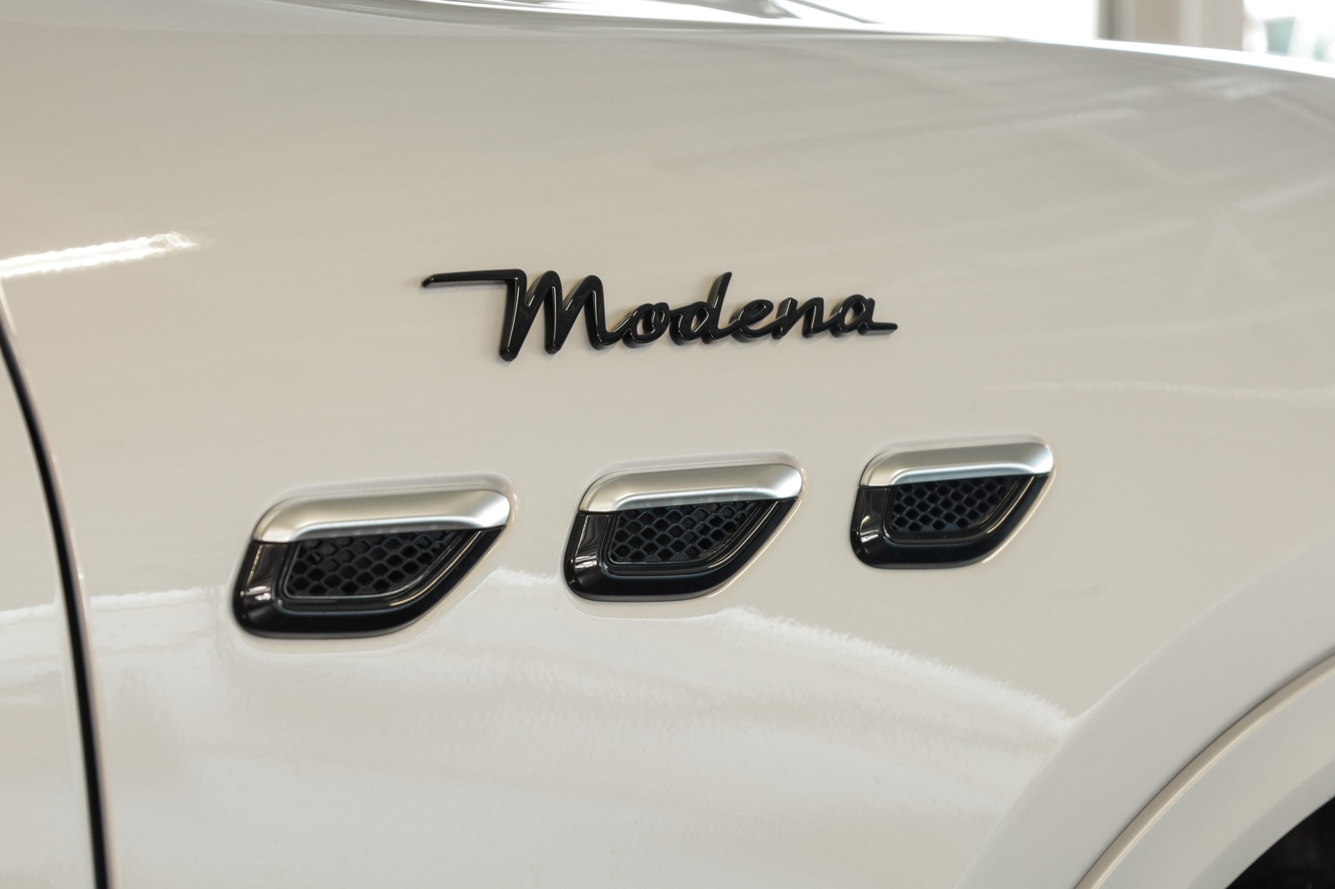 MASERATI Grecale 2.0 MHEV Modena Hybrid Automatica-image-24