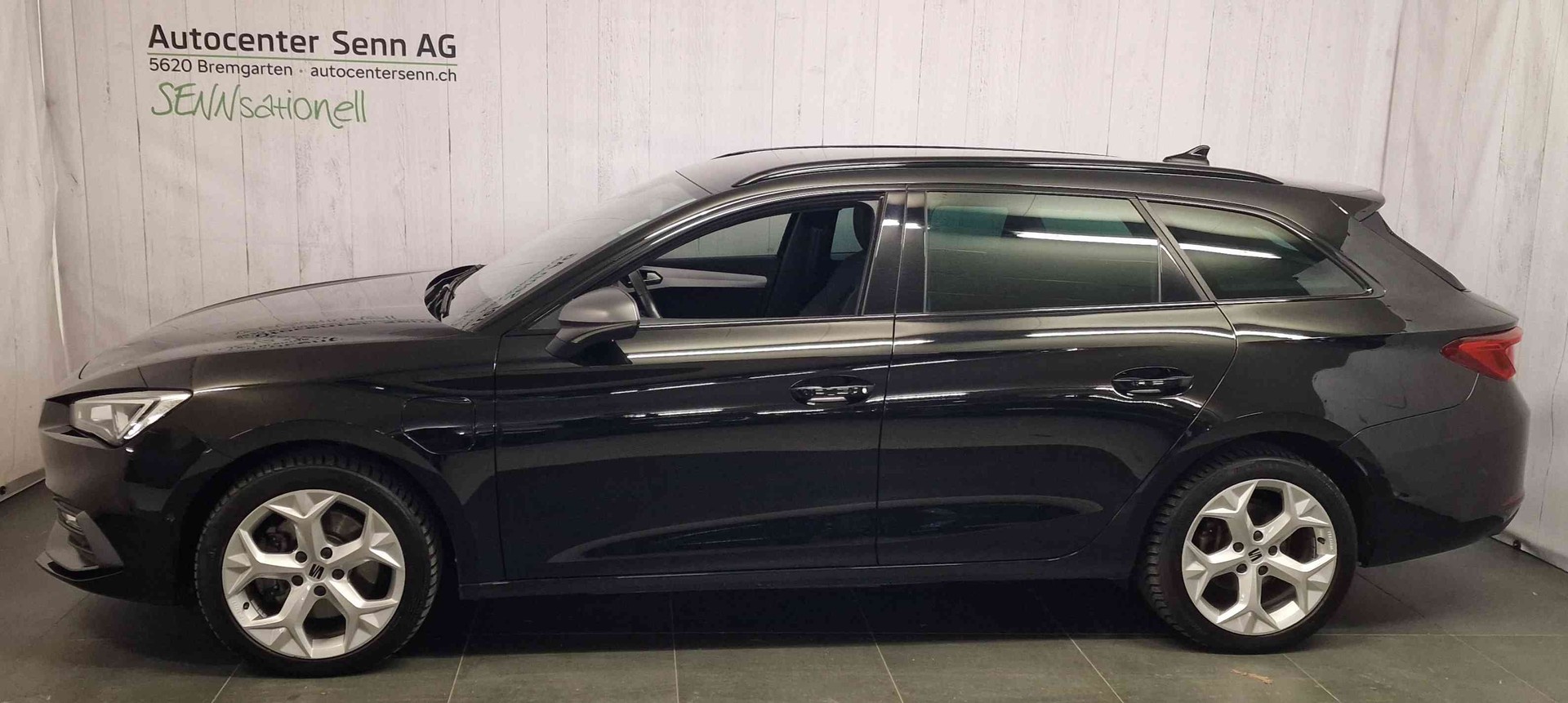 SEAT Leon ST 1.4 eHybrid pHEV DSG Hola FR-image-2
