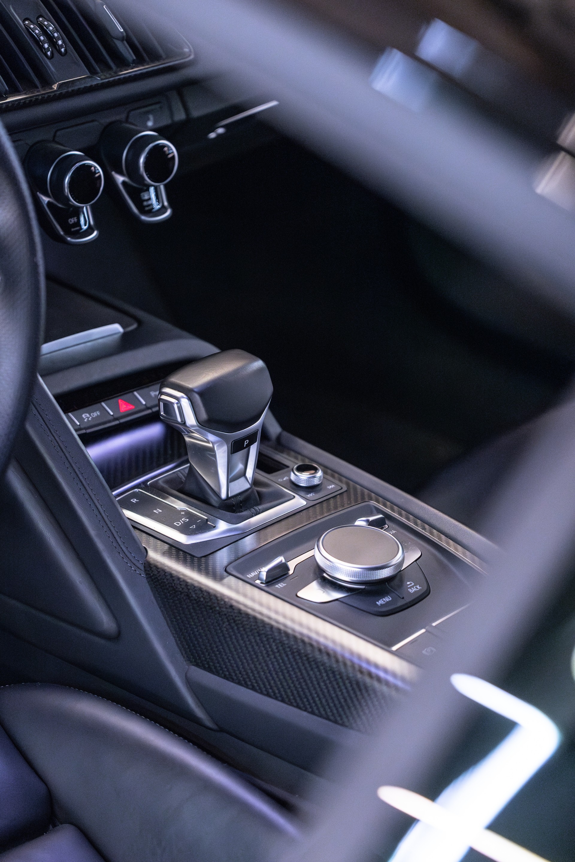 AUDI 5.2 FSI V10 plus quattro S-Tronic-image-8