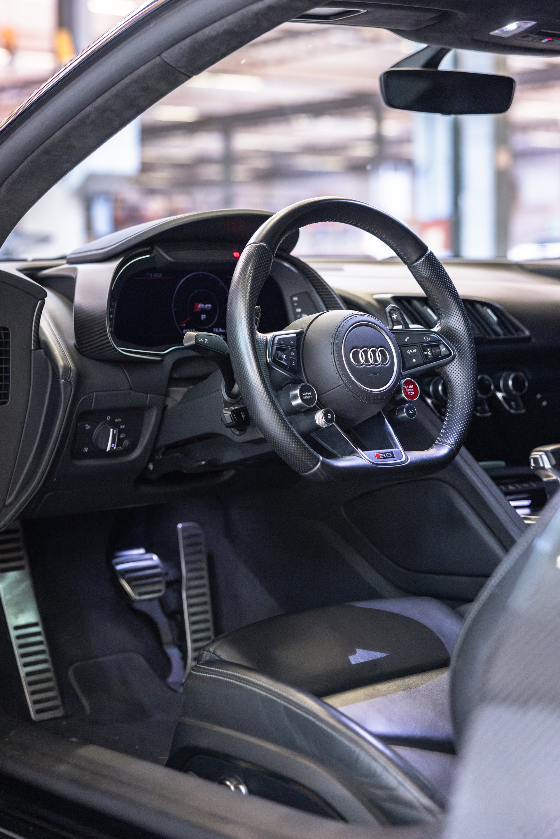 AUDI 5.2 FSI V10 plus quattro S-Tronic-image-5
