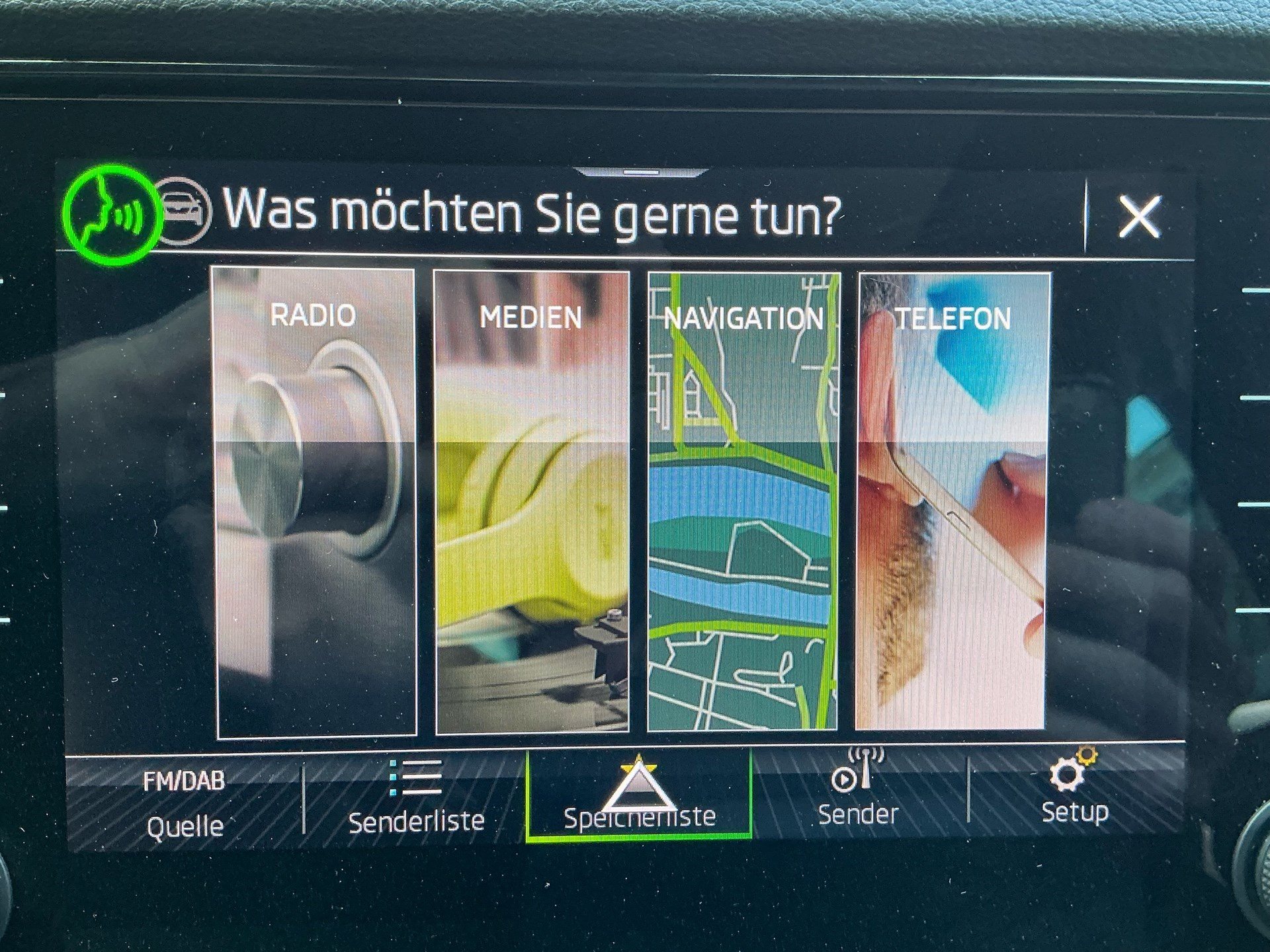 SKODA Karoq Sportline 4x4 *** PANORAMADACH & VIELES MEHR !!! ***-image-21