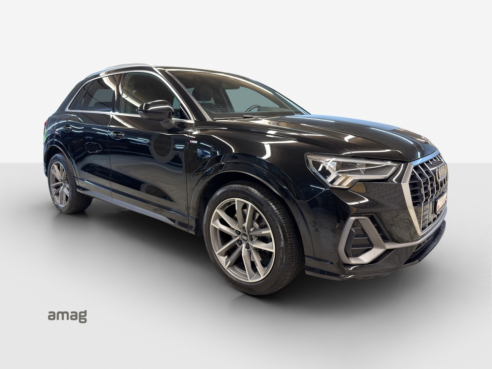 AUDI Q3 45 TFSI S line quattro S-tronic-image-5