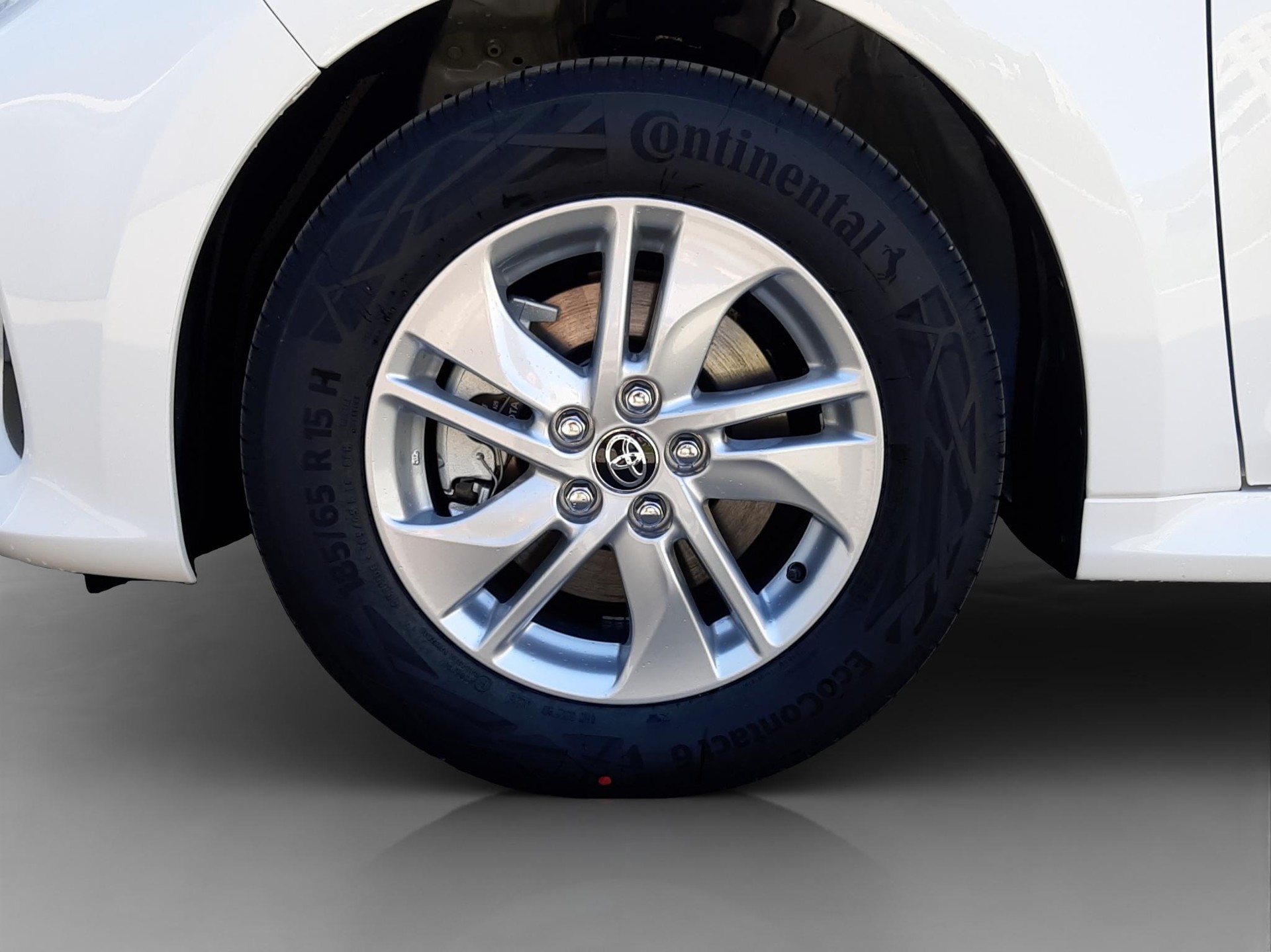 TOYOTA Yaris 1.5 VVT-i HSD Comfort-image-3