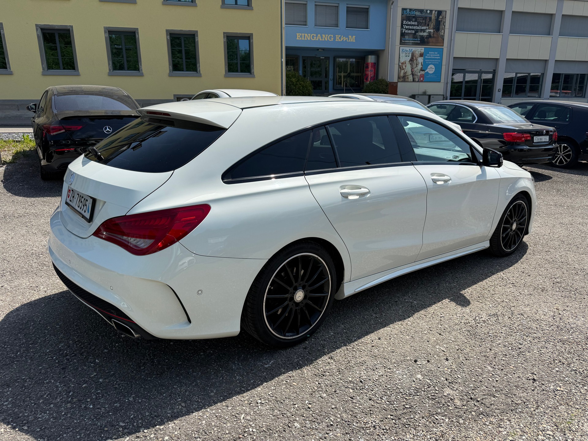 MERCEDES-BENZ CLA Shooting Brake 220 CDI AMG Line 4Matic 7G-DCT-image-1