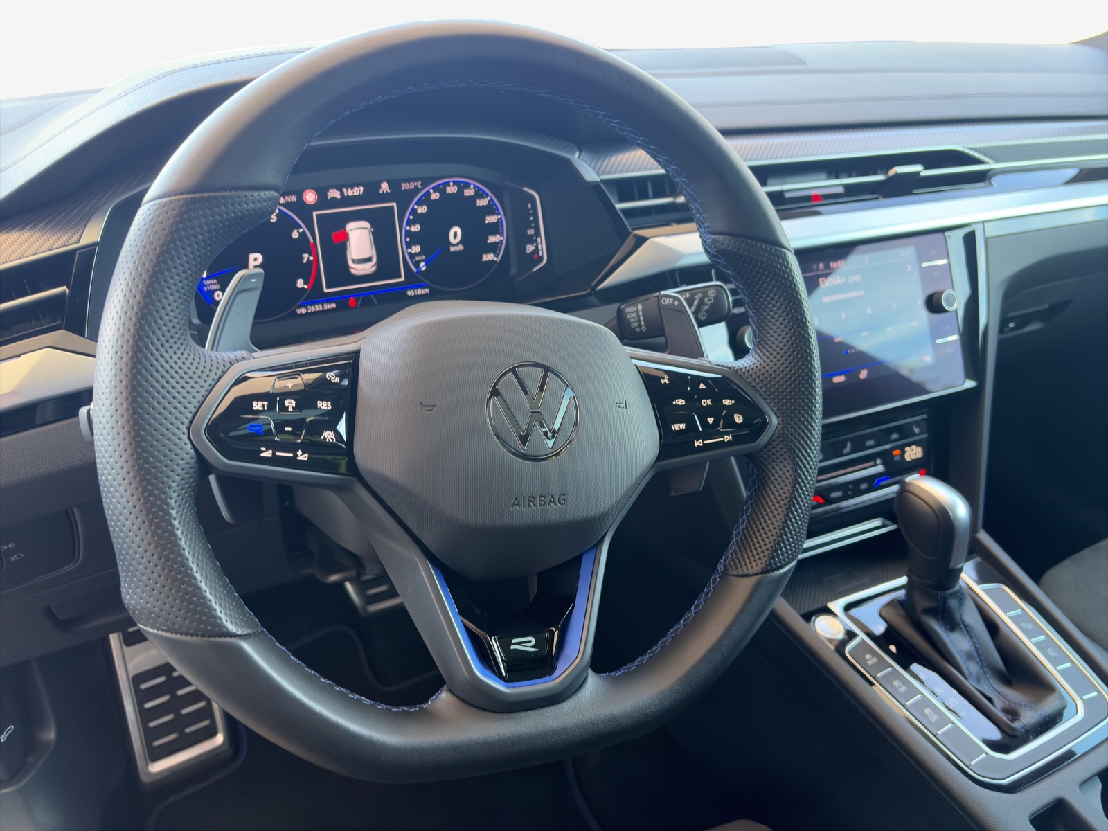 VW Arteon SB 2.0 TSI R 4Motion DSG-image-9