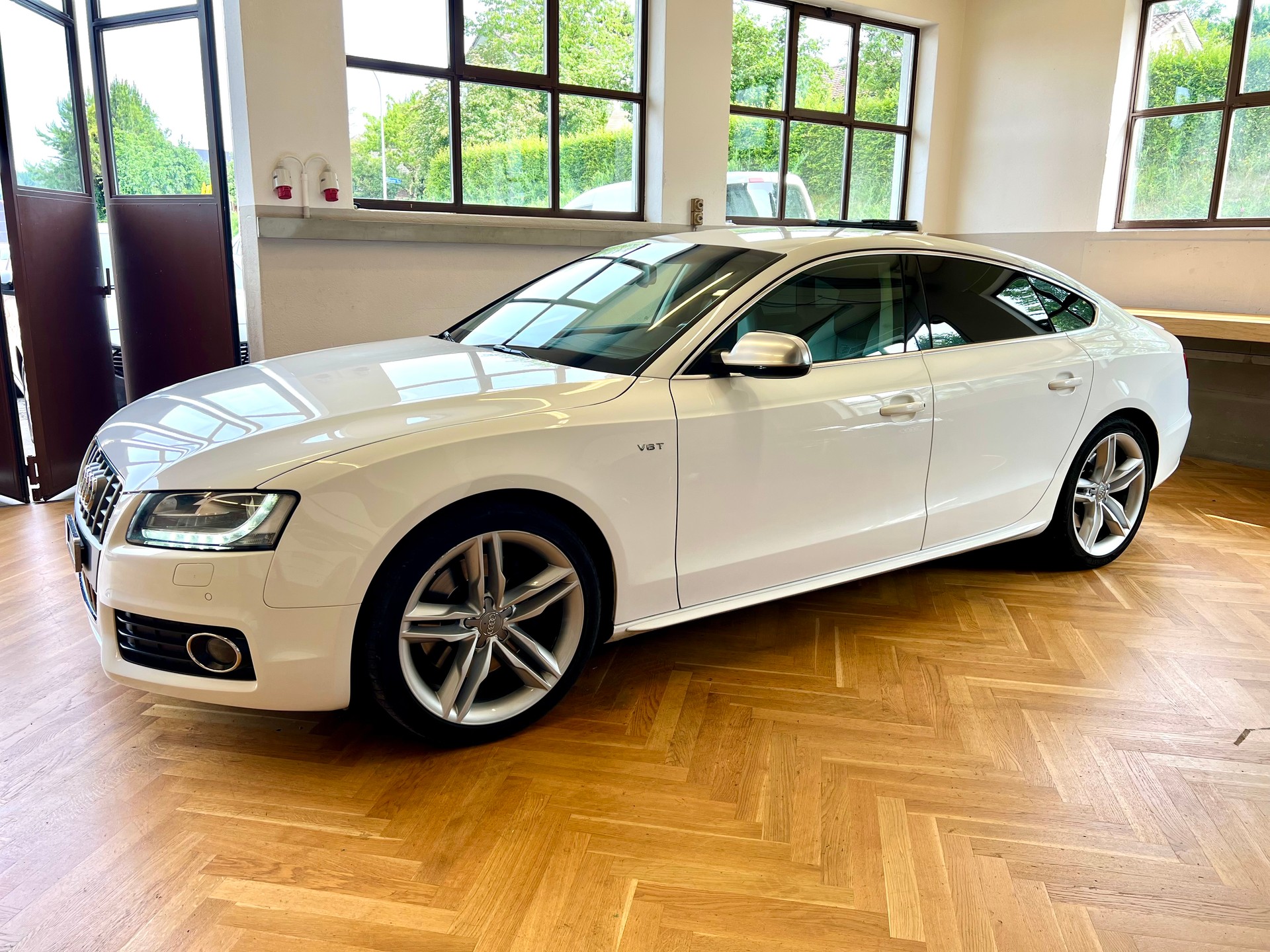 AUDI S5 Sportback 3.0 TFSI quattro S-tronic-showroom-element-3