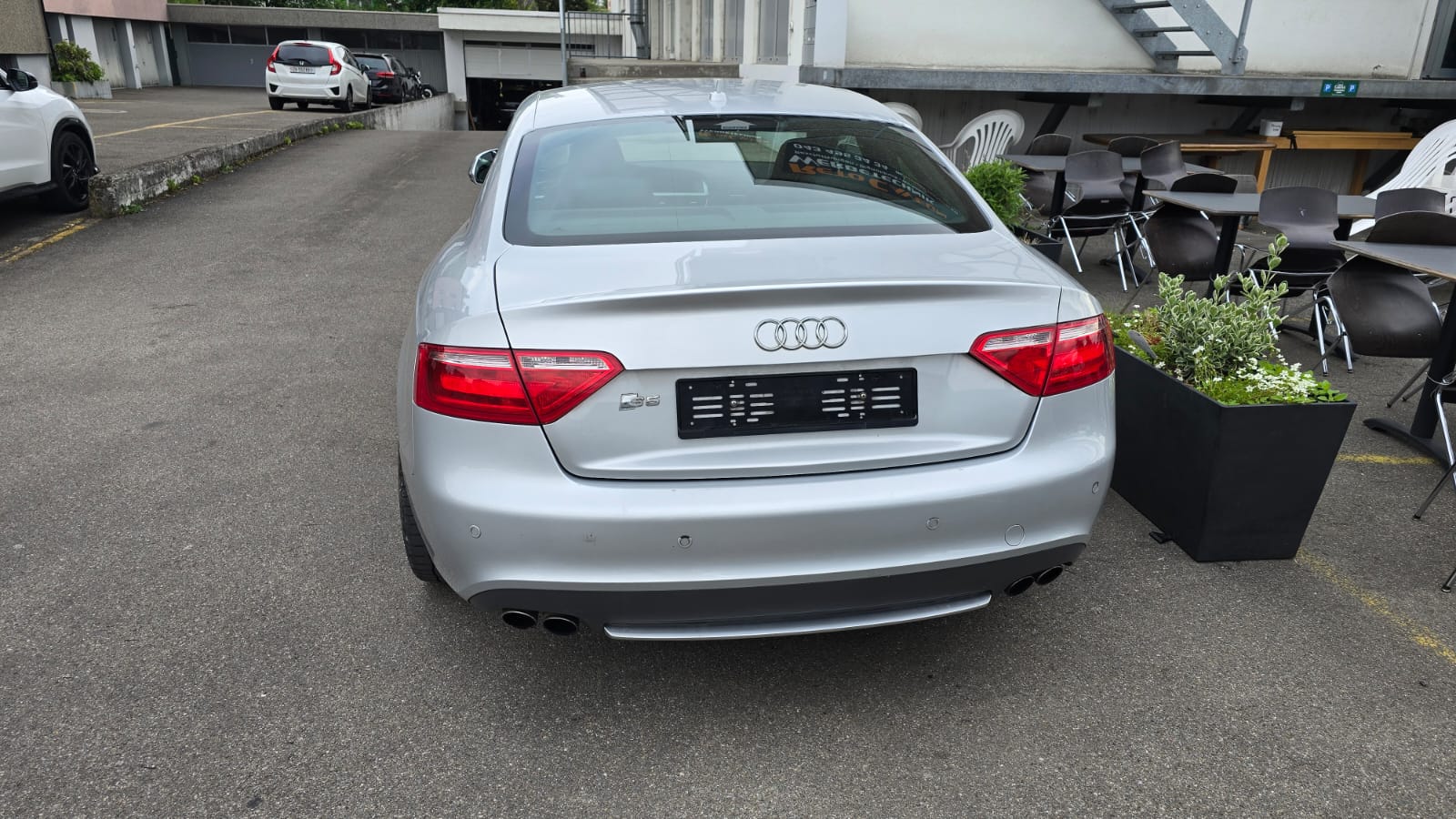 AUDI 4.2 V8 FSI quattro T-Tronic-image-3