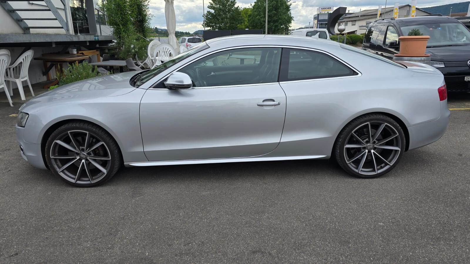 AUDI 4.2 V8 FSI quattro T-Tronic-image-1