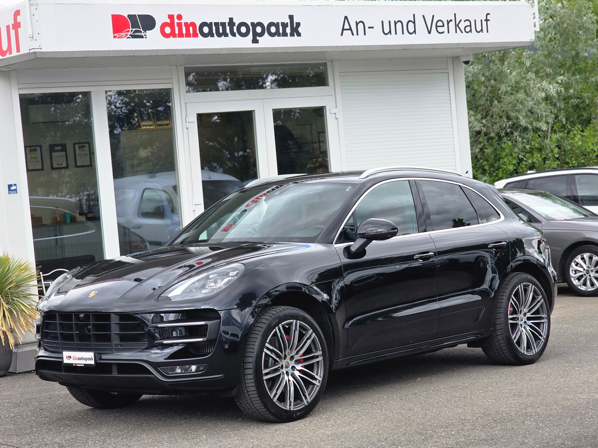 PORSCHE Macan Turbo PDK * CH-Fahrzeug * Frisch ab MFK * alle Service bei Porsche *