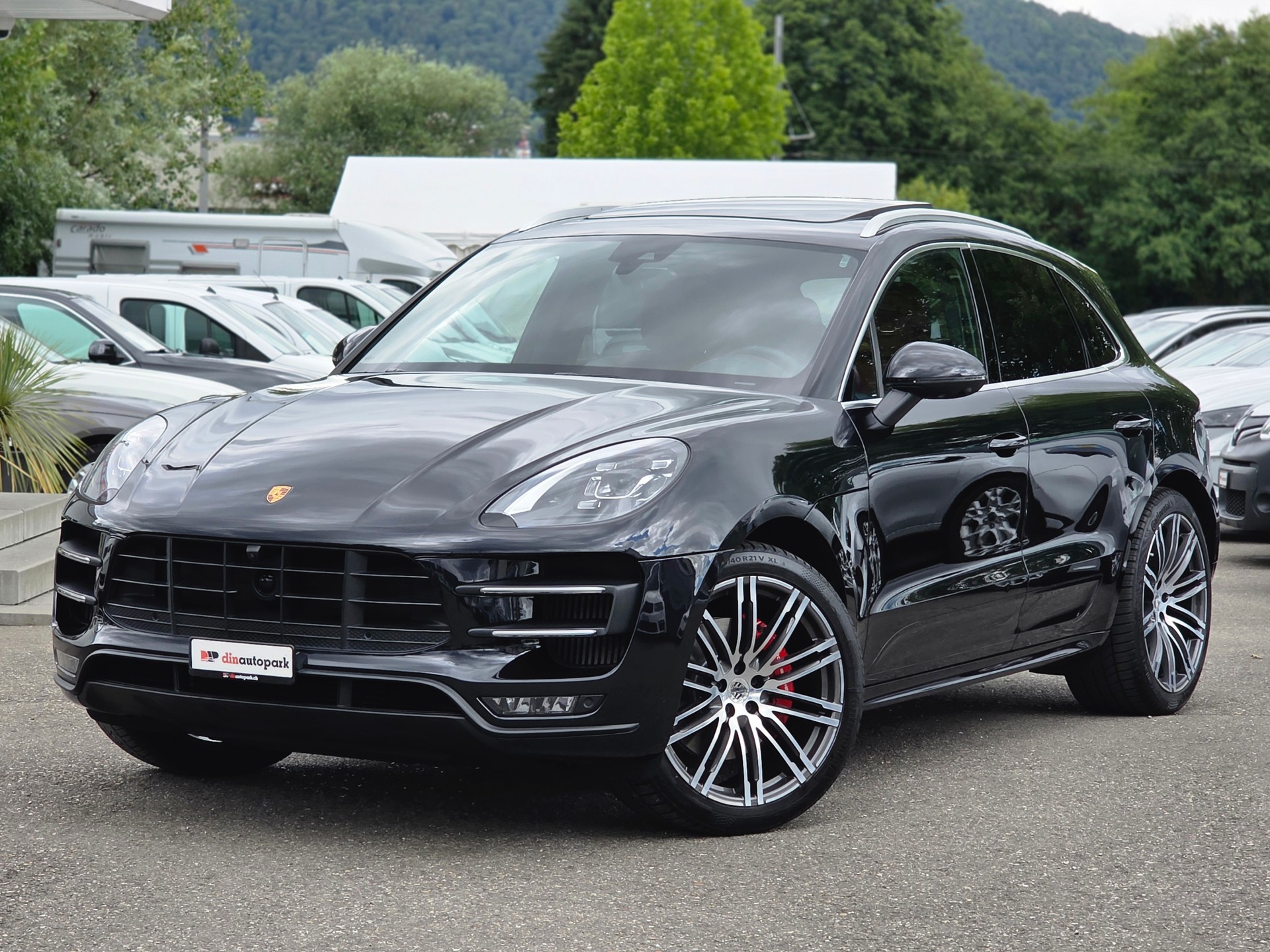PORSCHE Macan Turbo PDK * CH-Fahrzeug * Frisch ab MFK * alle Service bei Porsche *-showroom-element-1