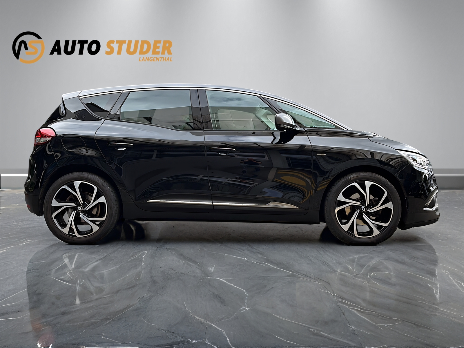 RENAULT Scénic 1.6 dCi 160 Bose EDC-image-12